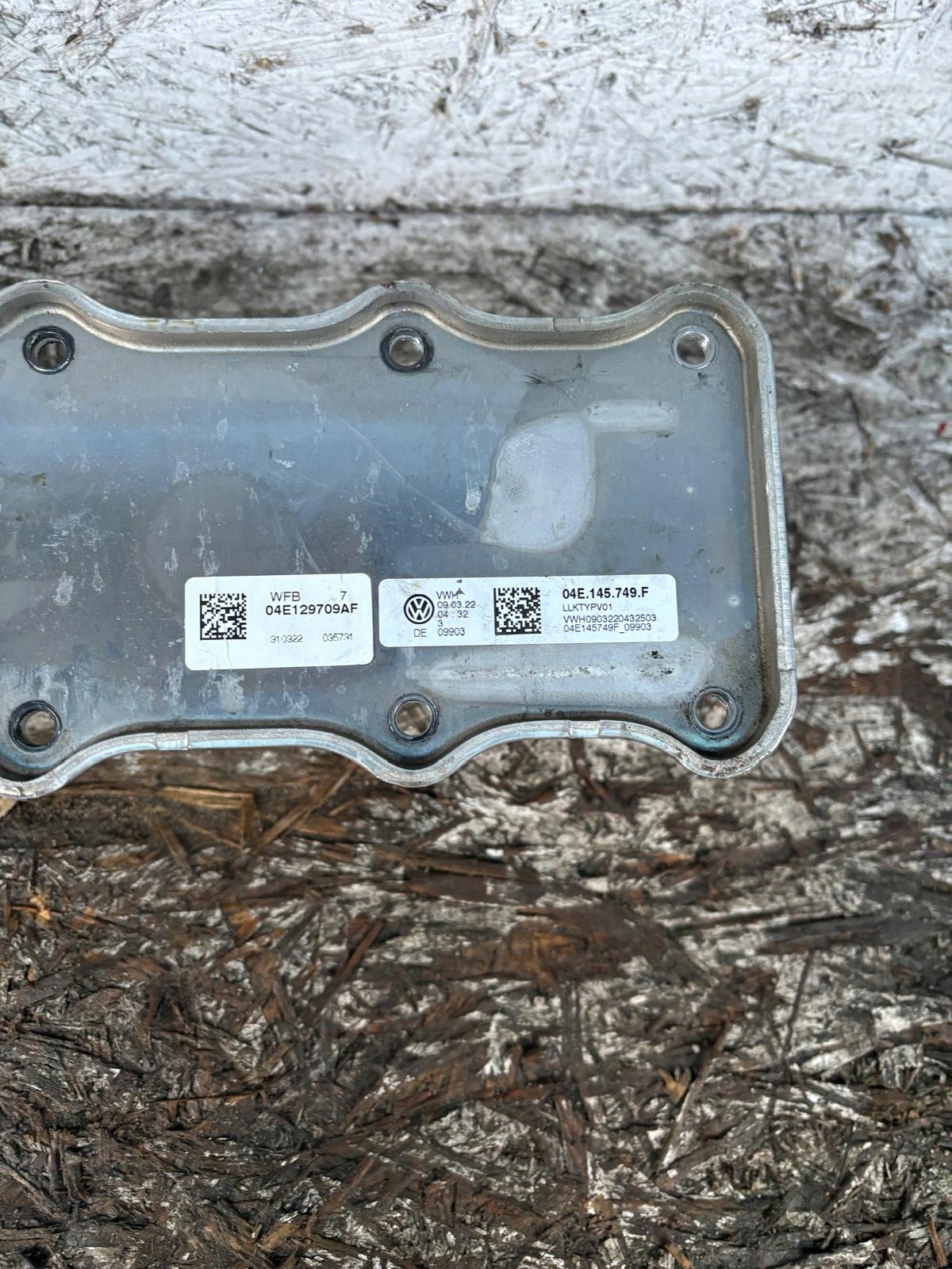 Colector de admisión SEAT LEON OEM 04E145749F 1.4L image 4
