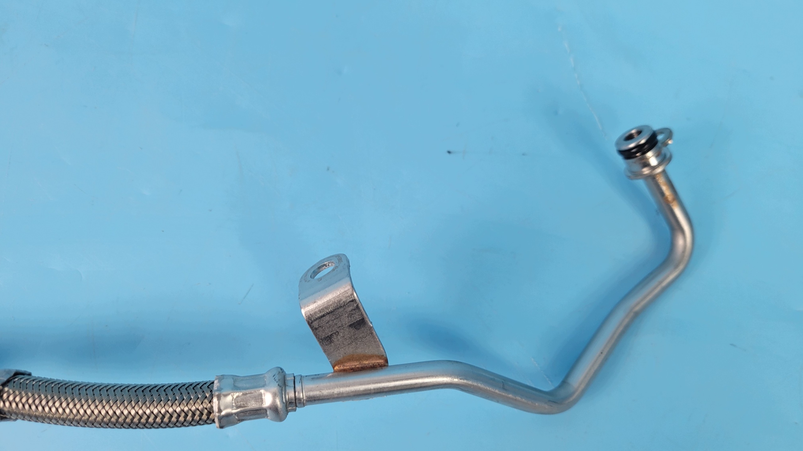 Mercedes-Benz Öleinfüllrohr OEM A6541802500 - Gebraucht image 9