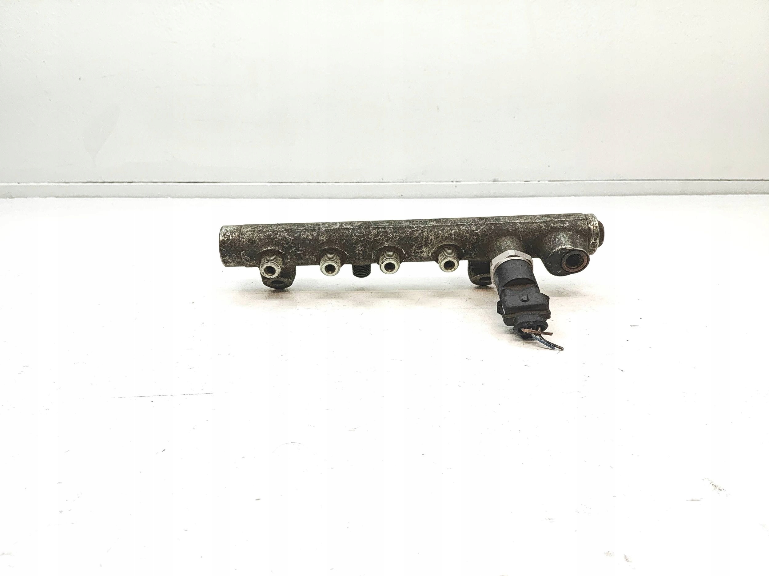 Opel Astra H 3 Rampe Injecteur 0445214049 image 2