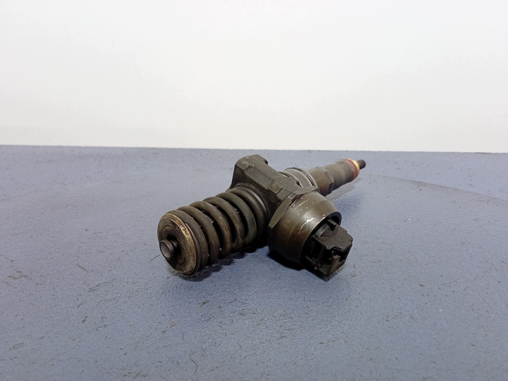 Gebrauchte VW Jetta 1.0 TDI 140PS Einspritzpumpe OEM 036130073B image 3