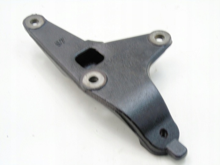 Moottorin kannatin 1.6 D4D D Verso Auris Avensis Mini Clubman Countryman