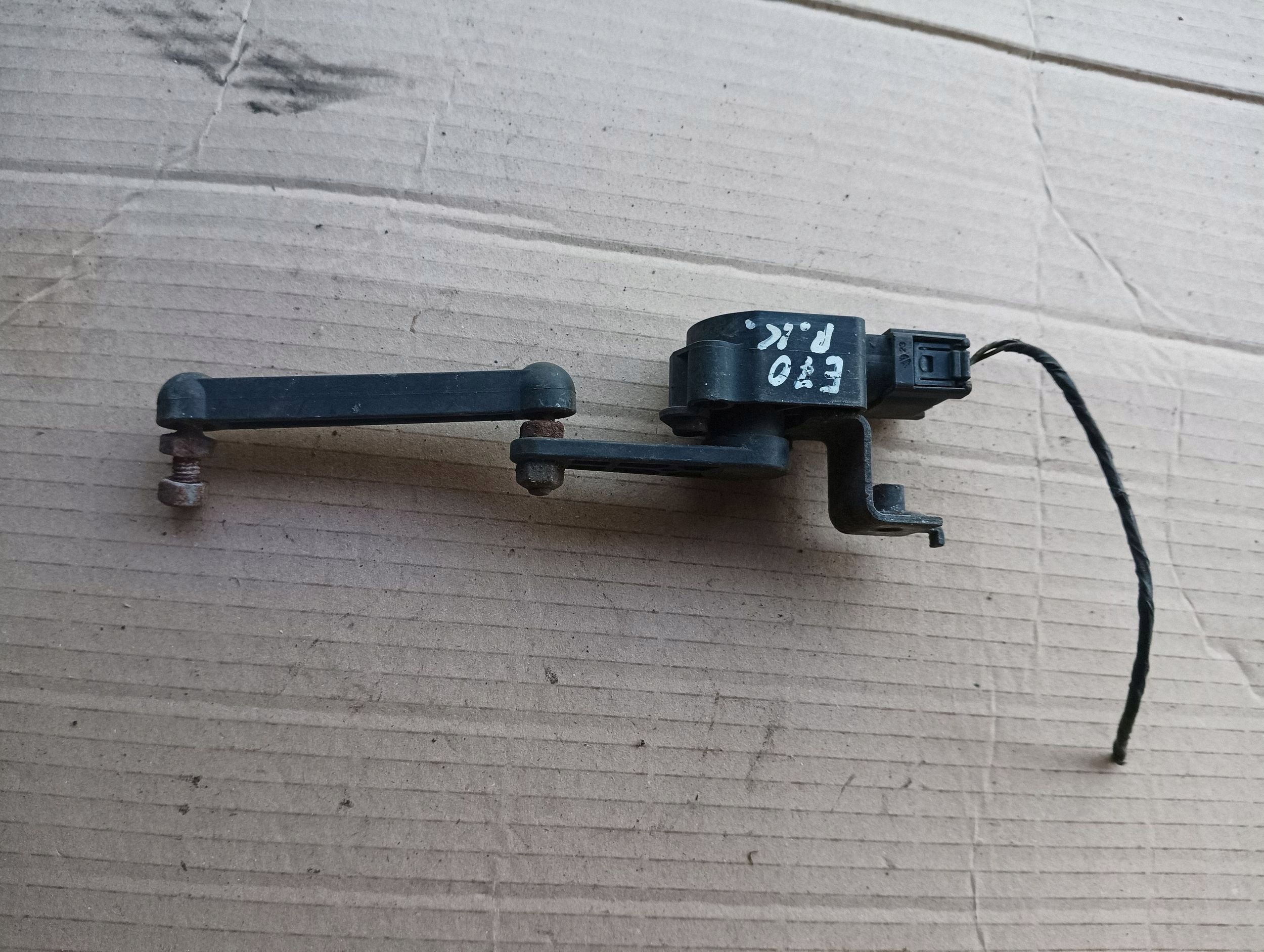 Vasen etuniveausensori BMW X5 (E70) 6853754