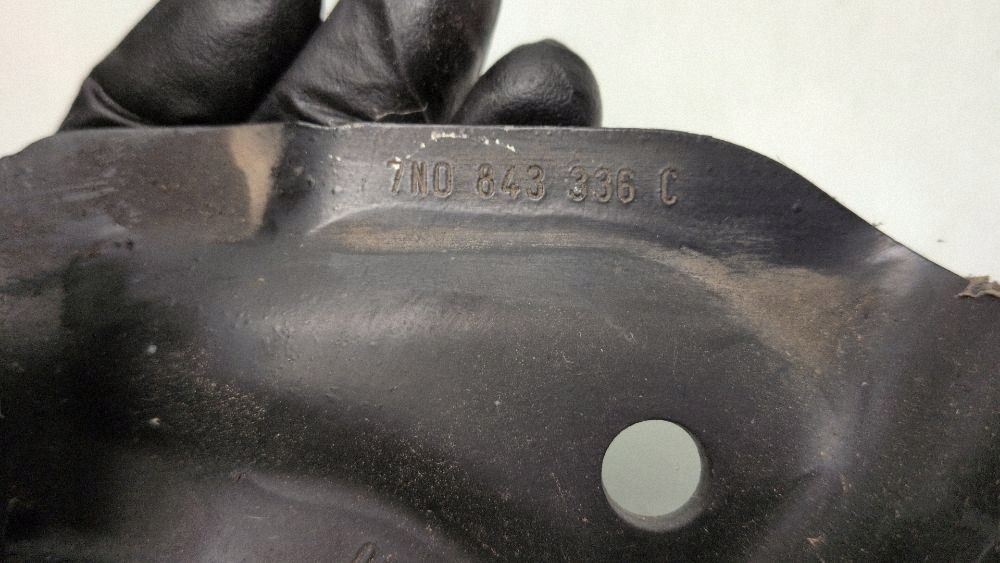 VW Sharan 7N Door Hinge Roller OEM 7N0843336C image 7