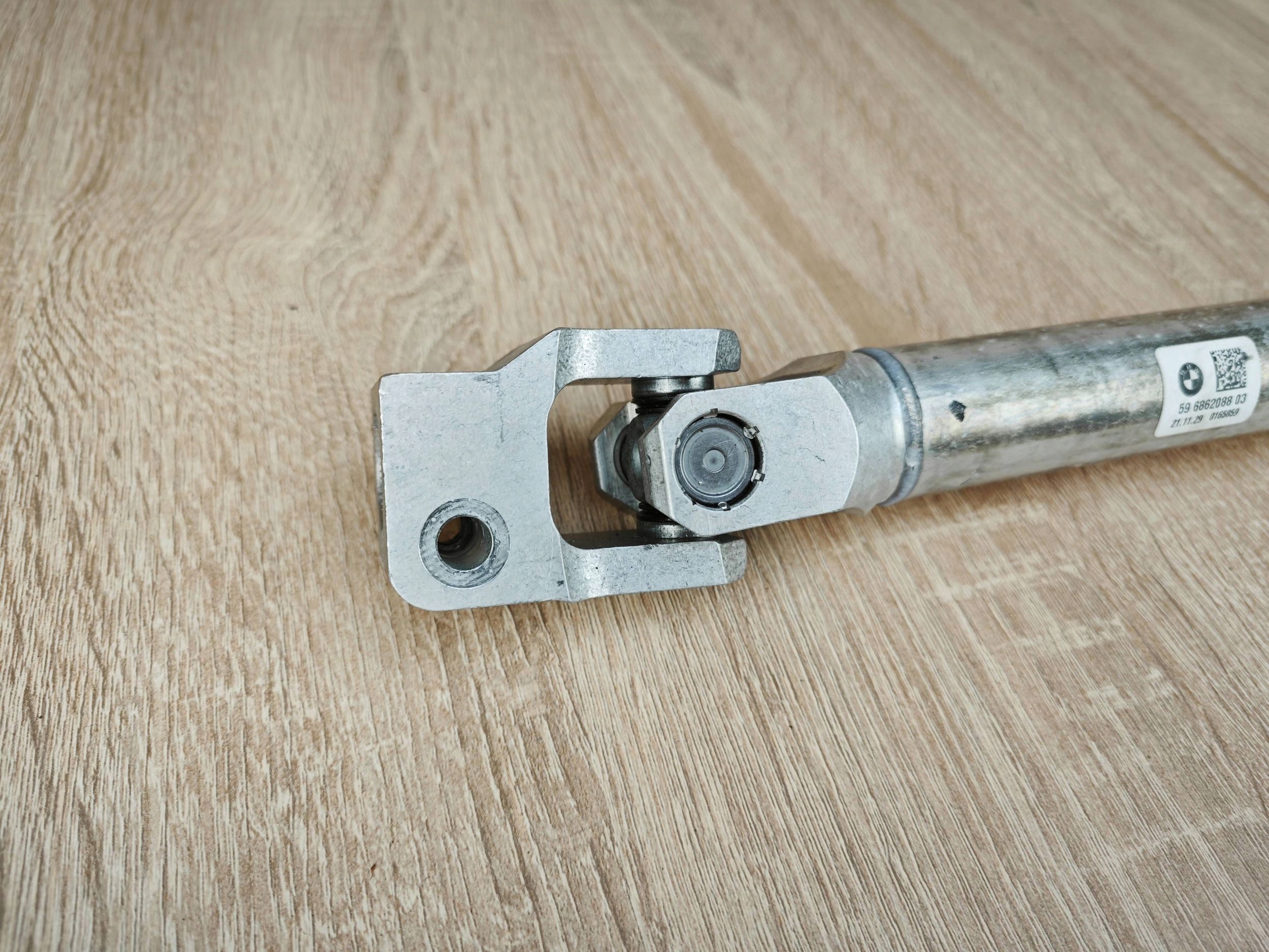 BMW Ohjauspylvään liitin OEM 6862088