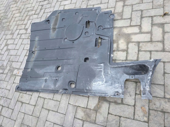 MERCEDES VITO V-KLASA W447 Moottorin suojalevy alusta A4476803004