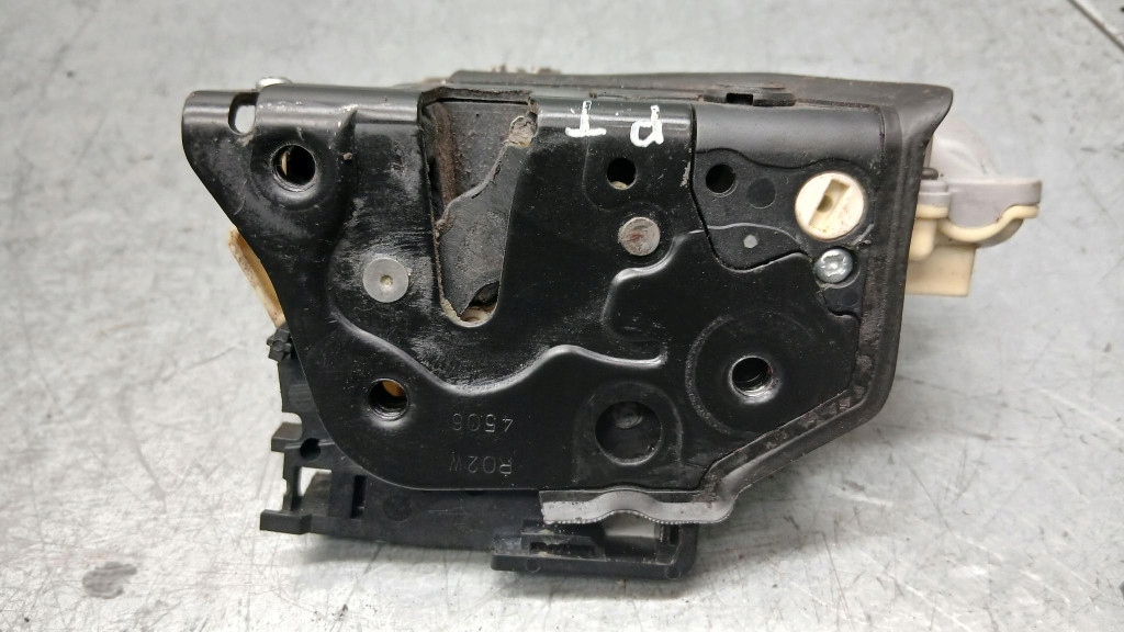 Höger baklås VW Passat B6 2.0TDI 05-10 Sedan 3C4839016A 7PIN image 8