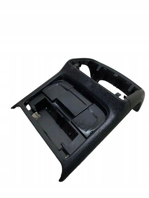 Cenicero Audi A5 OEM 8K0864376 - Estado usado image 2