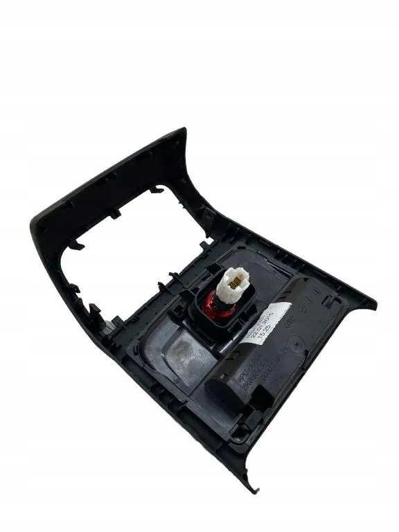 Cenicero Audi A5 OEM 8K0864376 - Estado usado image 3