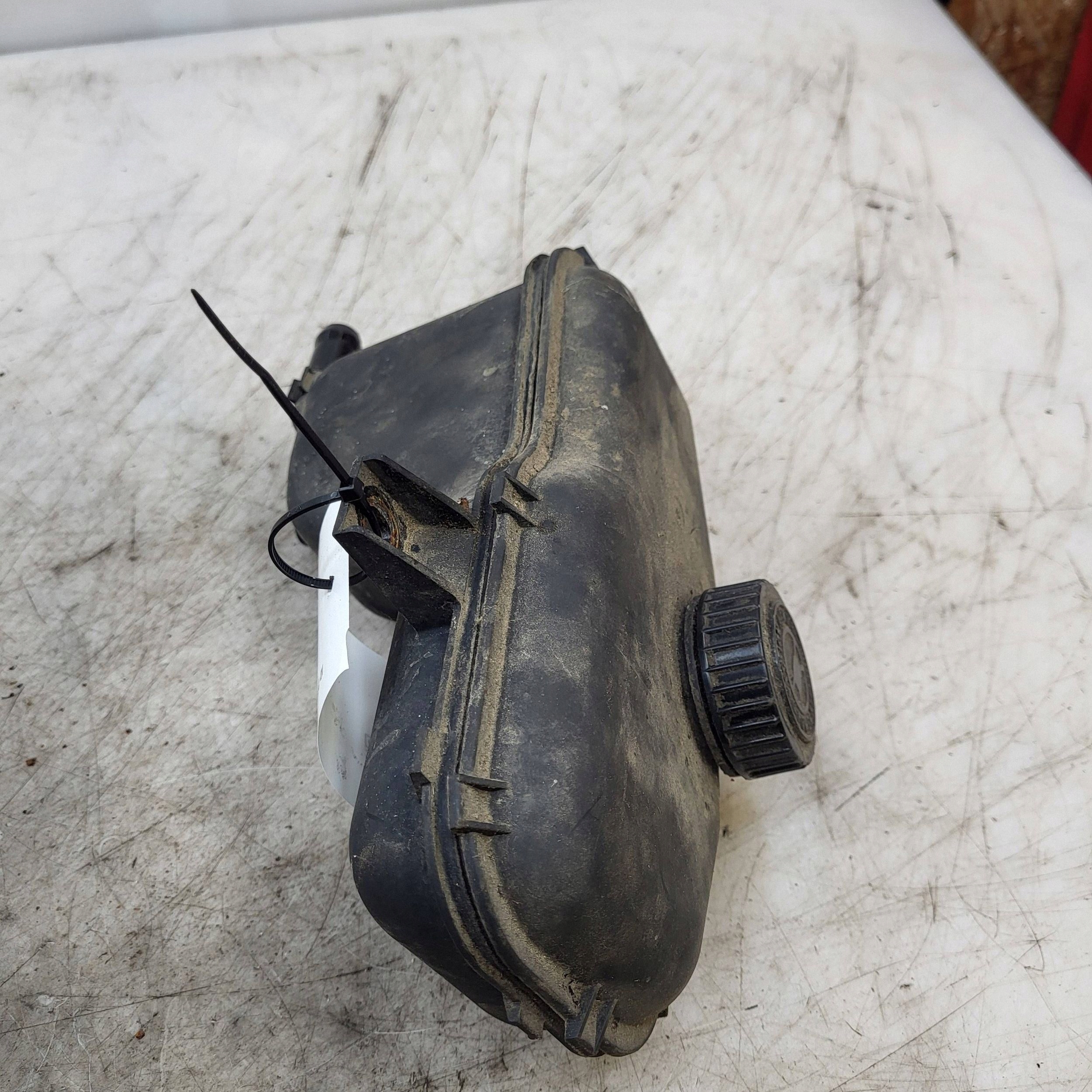 Peugeot OE 9682883380 ohjausvahvistimen säiliö