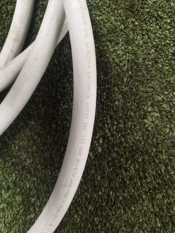Kia Ladekabel OEM 5062062893 - Gebraucht image 5