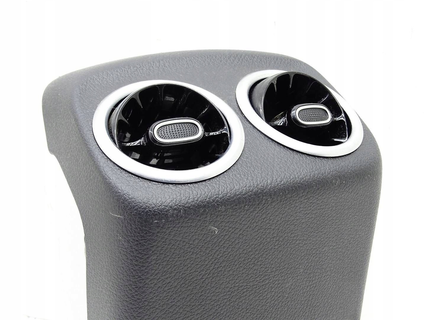 Mercedes B W247 2019 USB Socket A2478200301 image 4