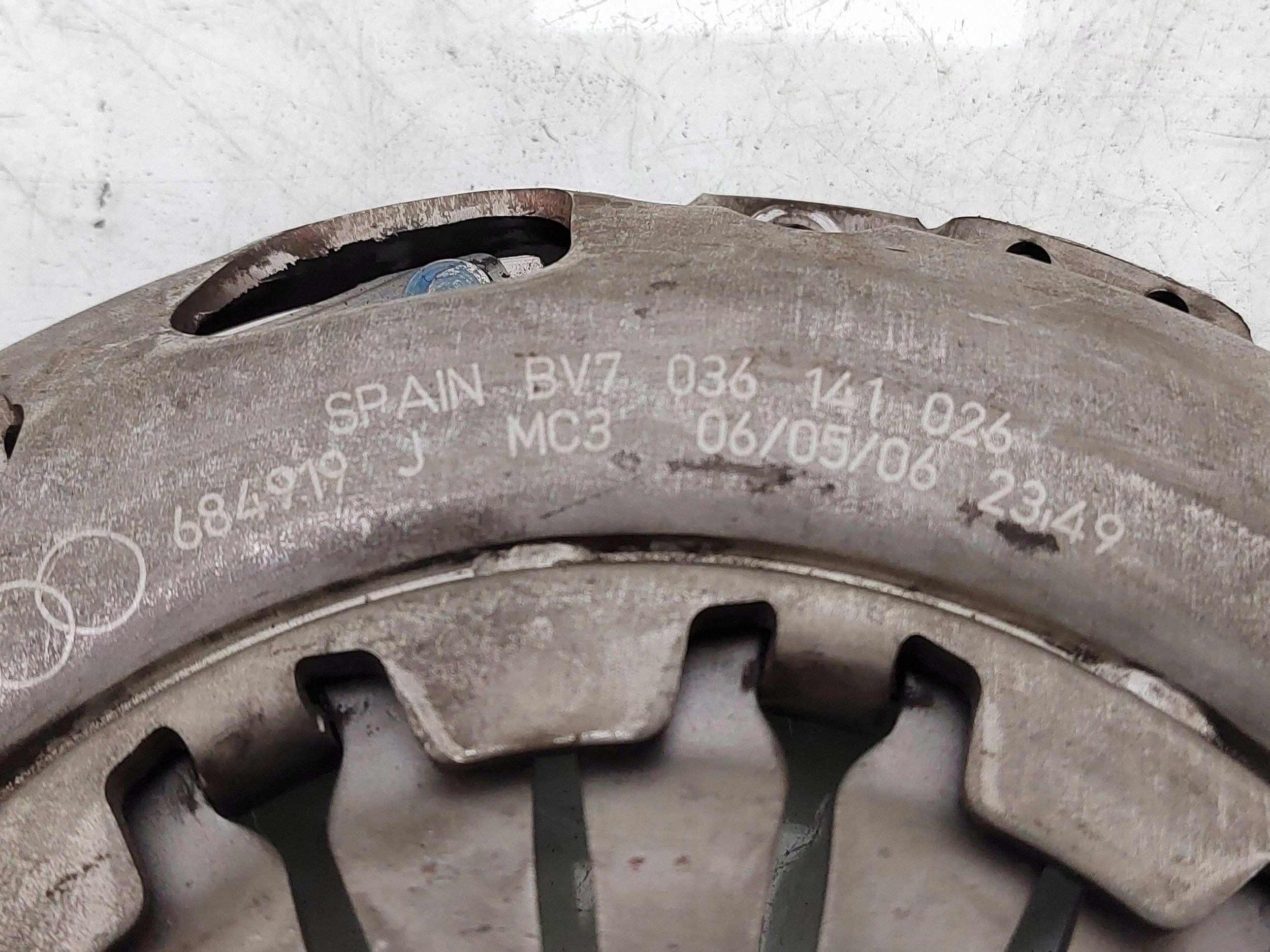 Volkswagen OE Kytkin Flywheel 030105271D image 3