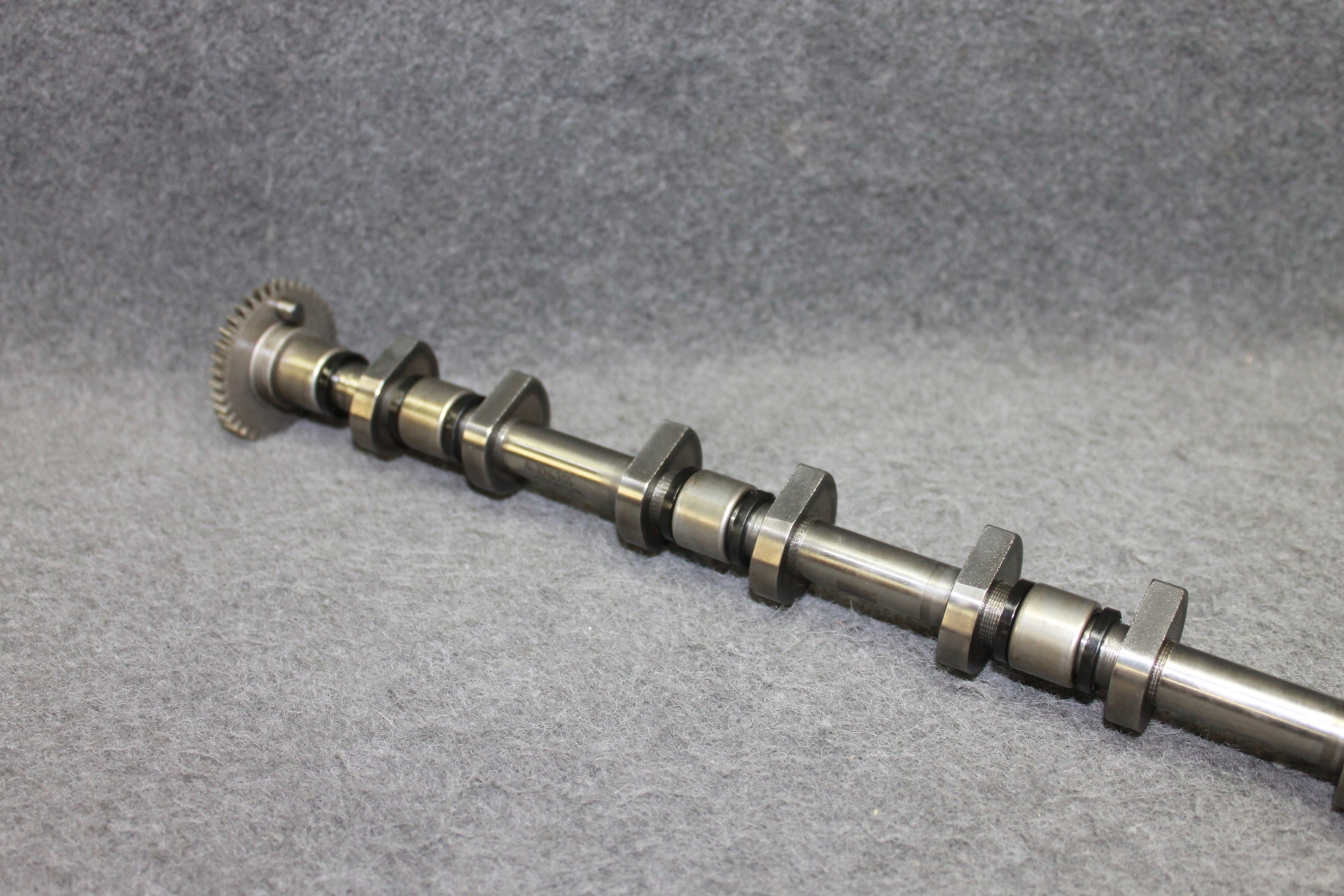 BMW Eccentric Shaft 8630463 B58B30A Käytetty image 3