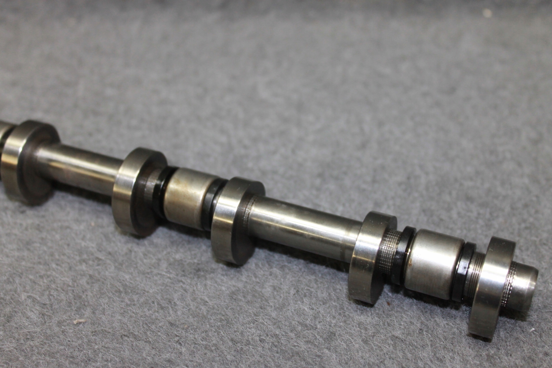 BMW Eccentric Shaft 8630463 B58B30A Käytetty image 7