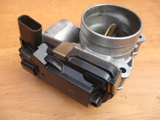DROSSSELKLAPPE OPEL ANTARA 2.2 CDTI image 4