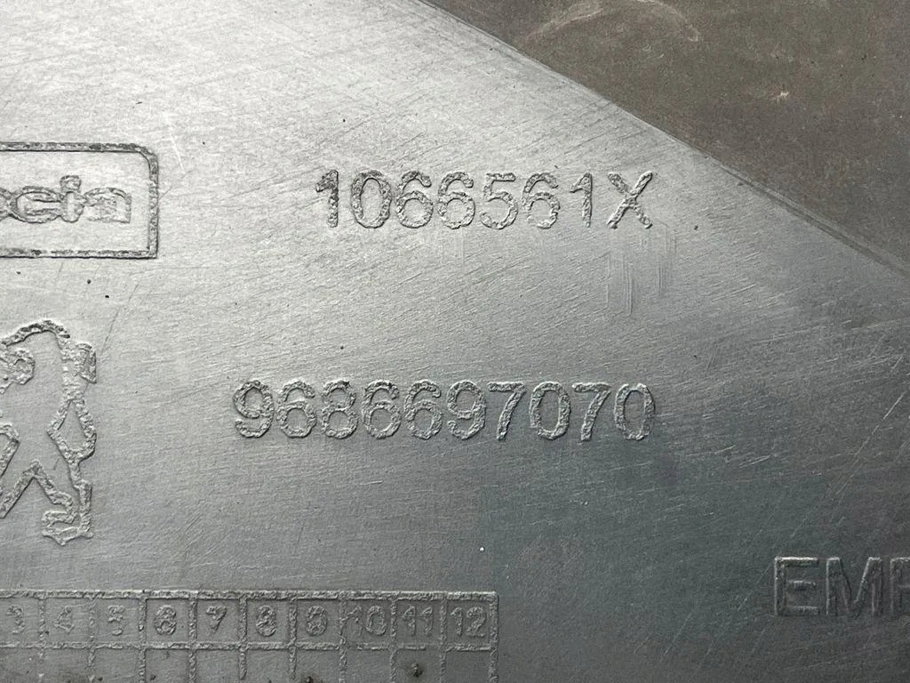 OEM 9686697070 Vordersitzgurtabdeckung für Peugeot 508 image 3