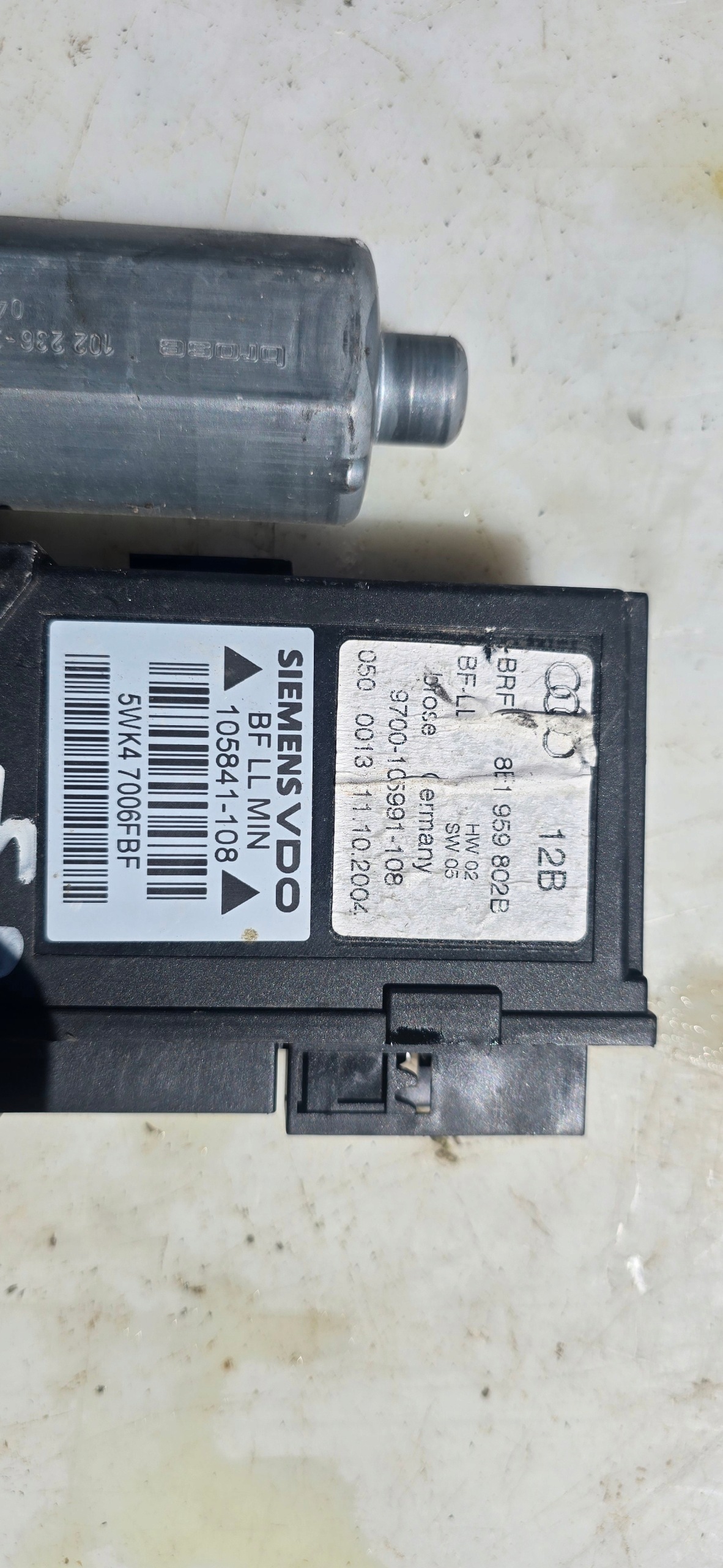 Régulateur de vitre Audi A4 OEM 8E1959802B - Occasion image 3
