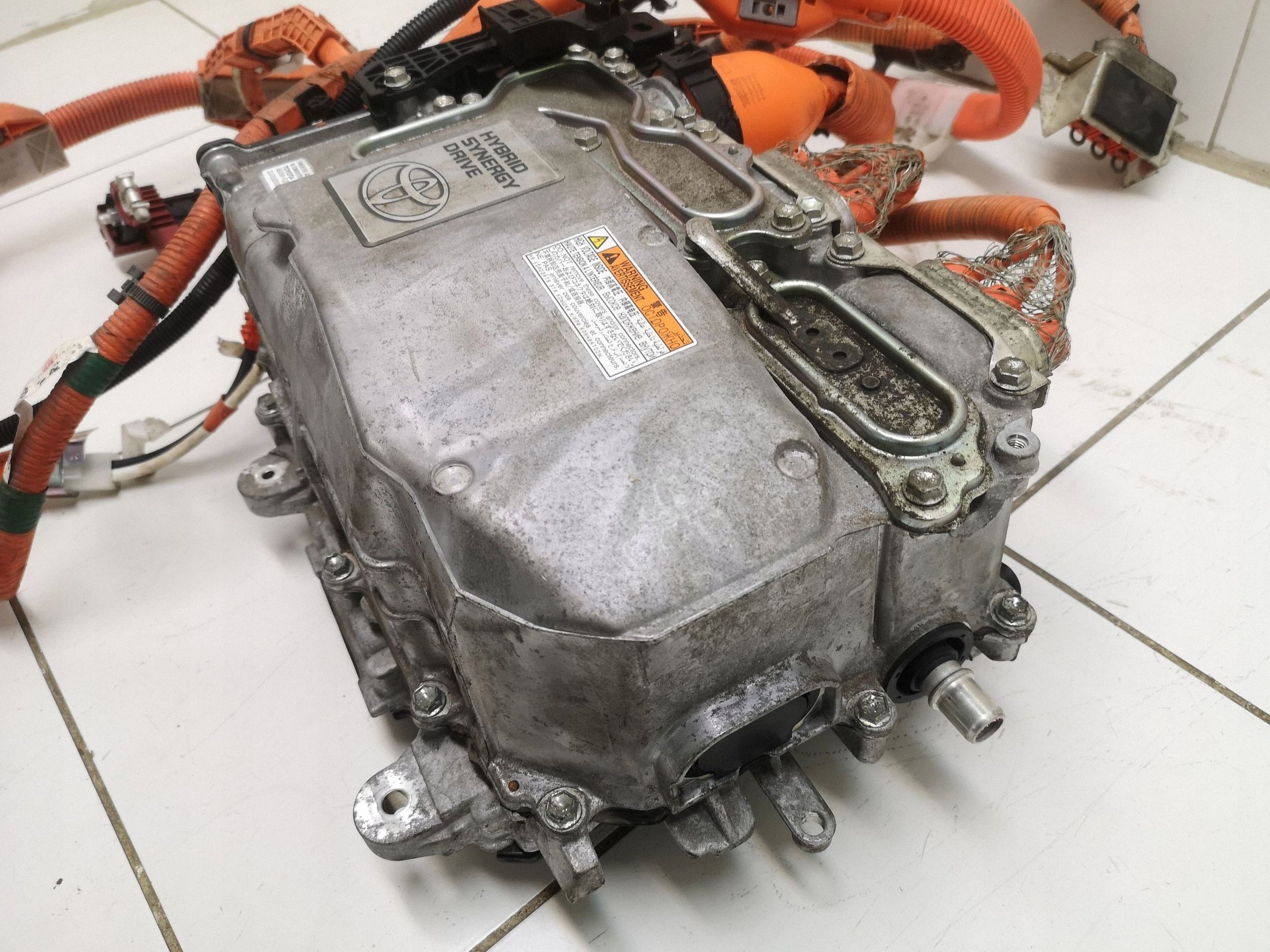 OEM G9200-52031 Invertteri Toyota Yaris III 1.5H image 8