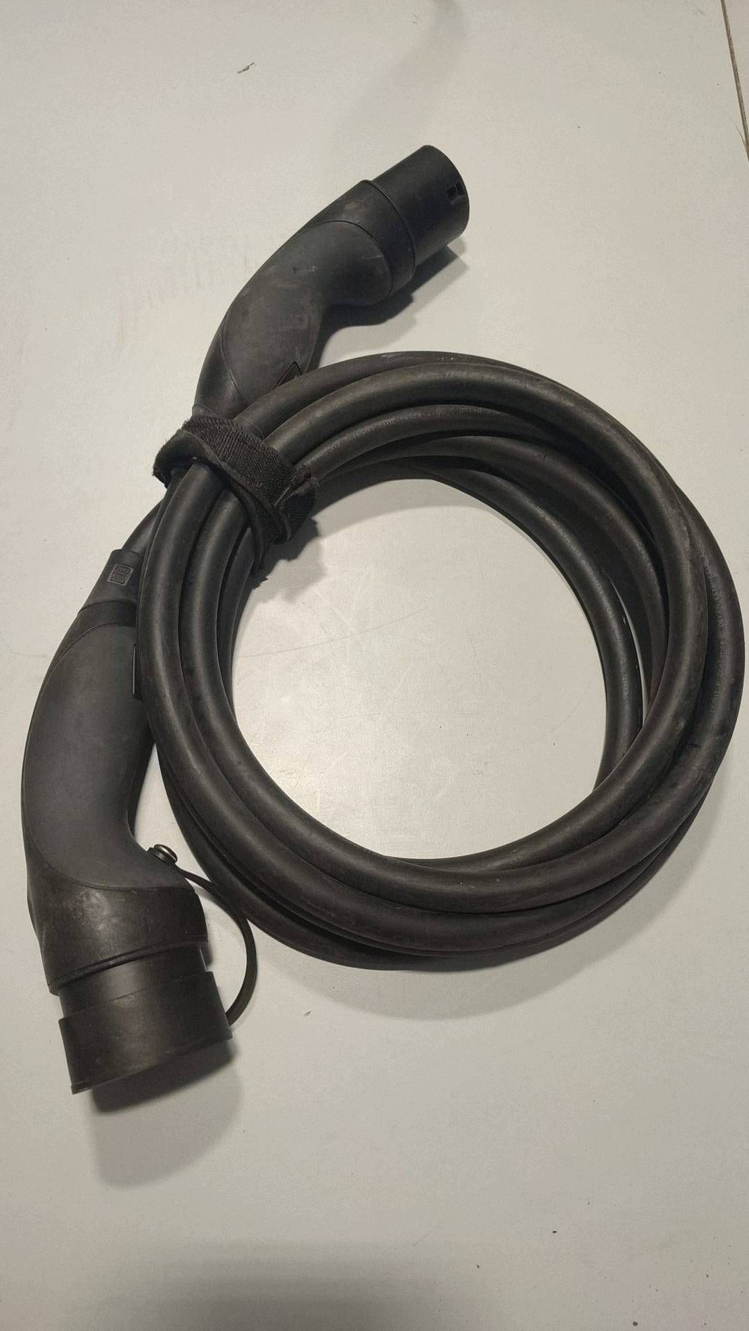 Mercedes W206 C-luokan latauskaapeli OEM A0005832505 image 2