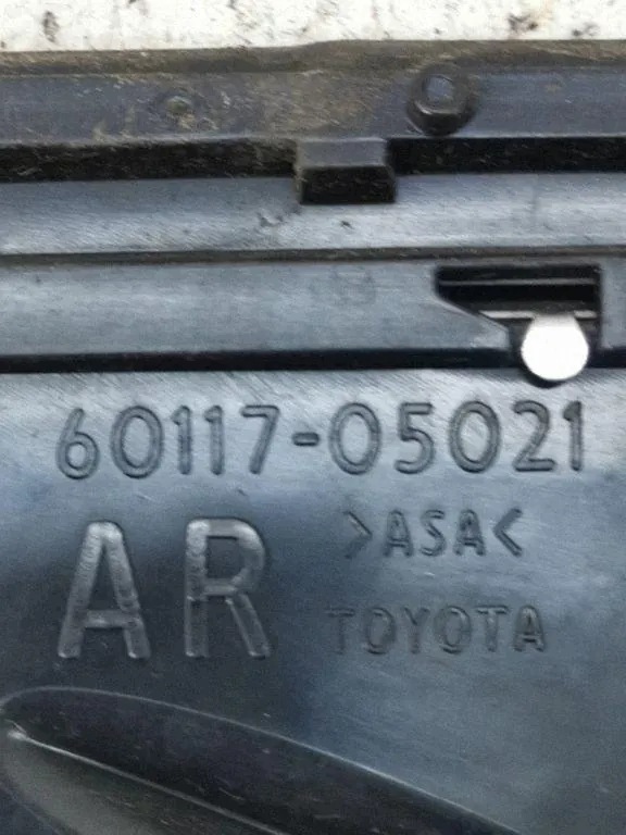 OEM 6011705021 Toyota Säulenverkleidung - Gebraucht image 3