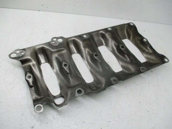 BMW G20 G30 G01 2.0D B47D20B kampiakselin suojus 8514087