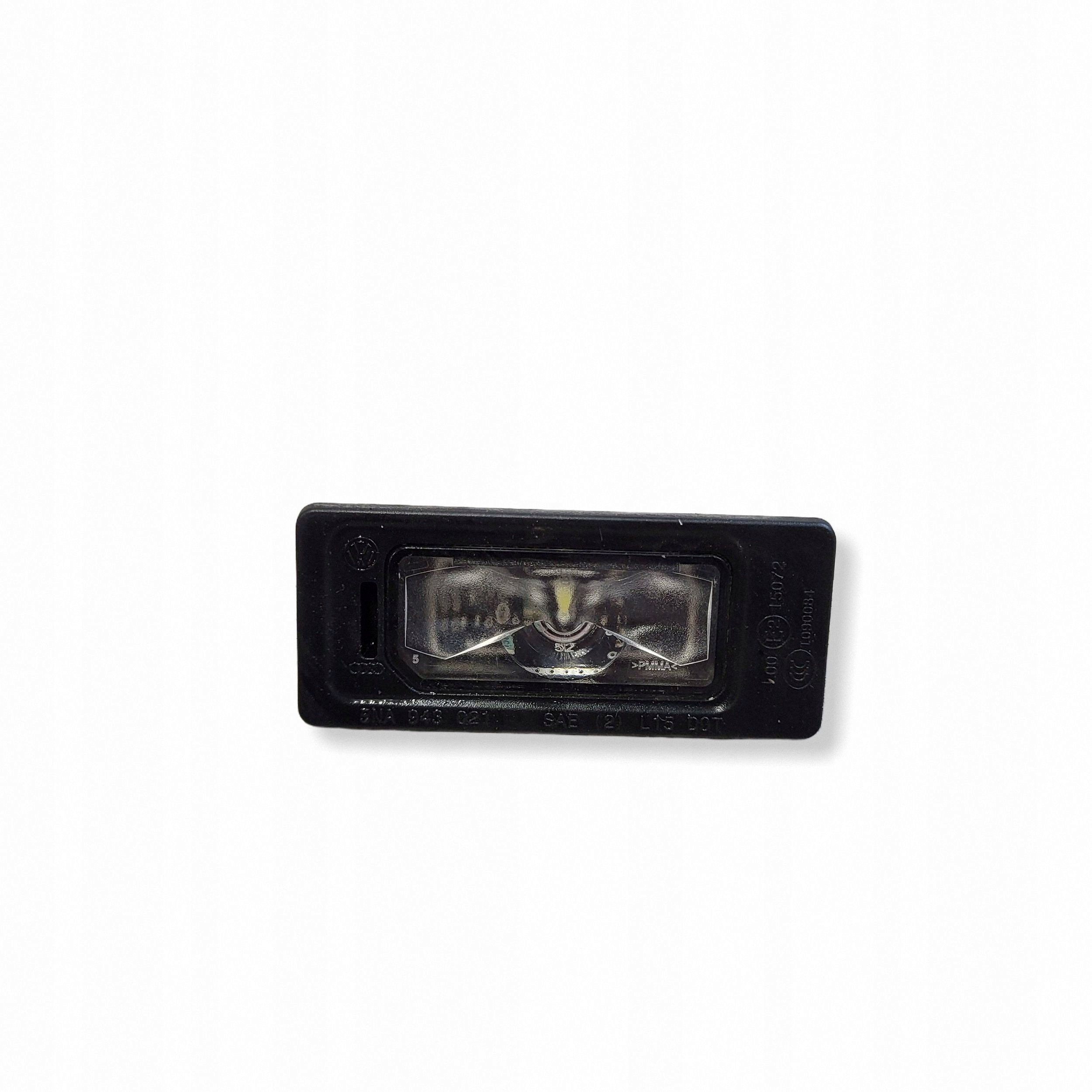 Feu de plaque Audi A1 2023 OEM 5NA943021 image 2