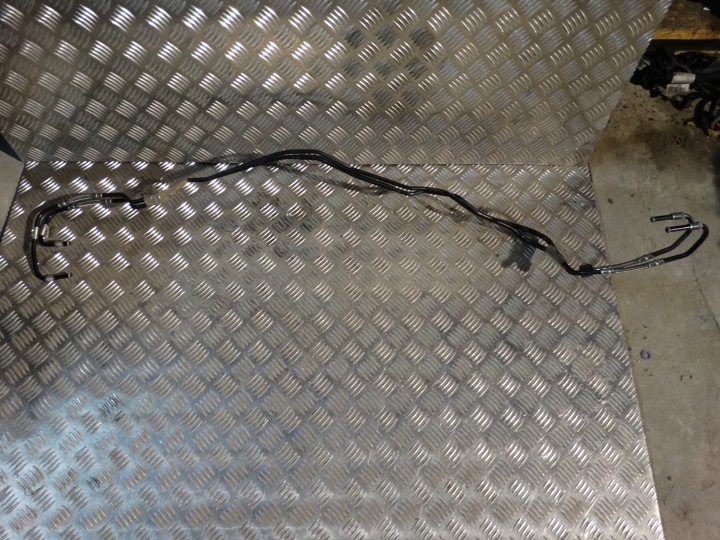 ABS-johdot Mercedes GLE GLS W167 A1674208200, A1674207500 55555