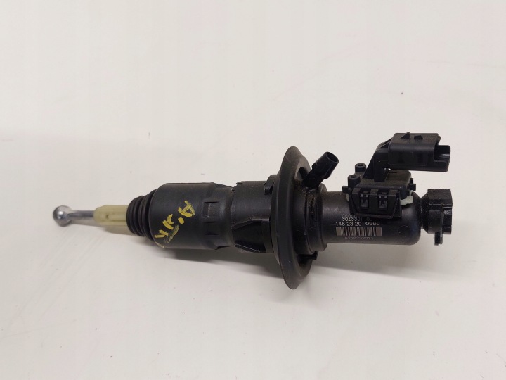 Opel Astra L -kytkinpumppu 9829937180