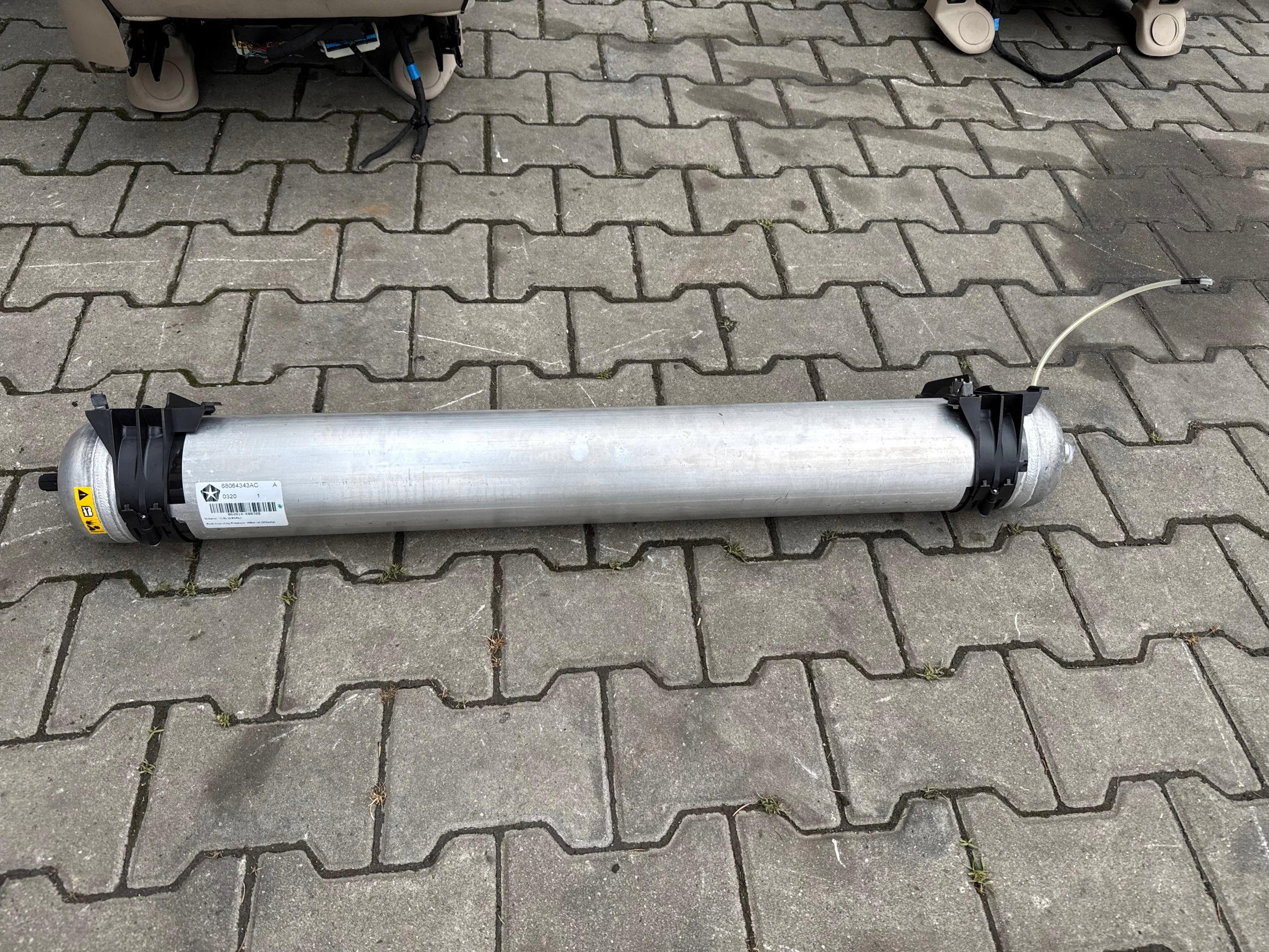 Luftfederungstank Jeep OE 68064343AC gebraucht image 2