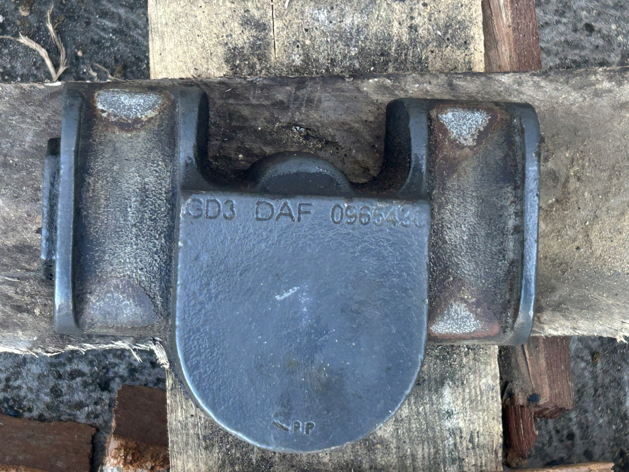 DAF OE 0965430 Plaque de Support de Ressort pour XF 106 image 2