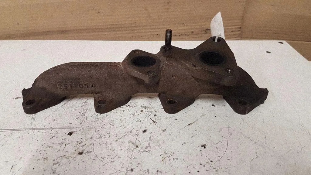 Pakoputken keräin OEM 471170 Nissan Qashqaille image 2
