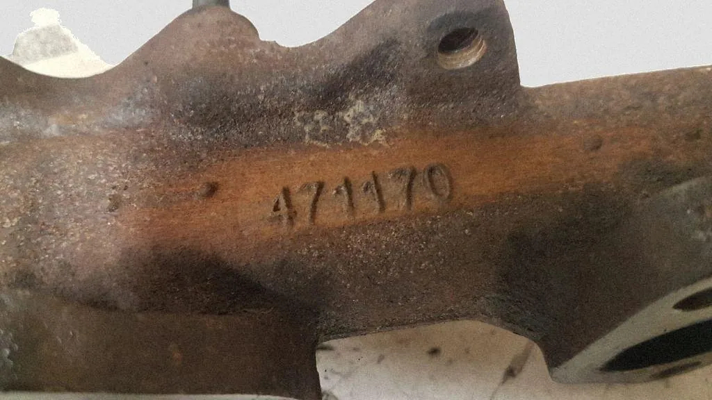 Pakoputken keräin OEM 471170 Nissan Qashqaille image 4