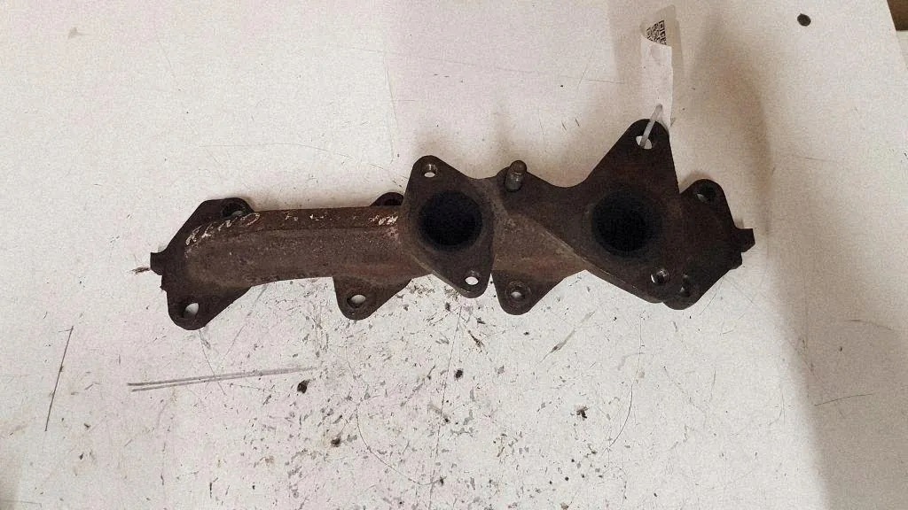 Pakoputken keräin OEM 471170 Nissan Qashqaille image 5
