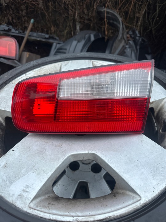 Right Tail Lamp in Tailgate Renault Laguna II 8200002476