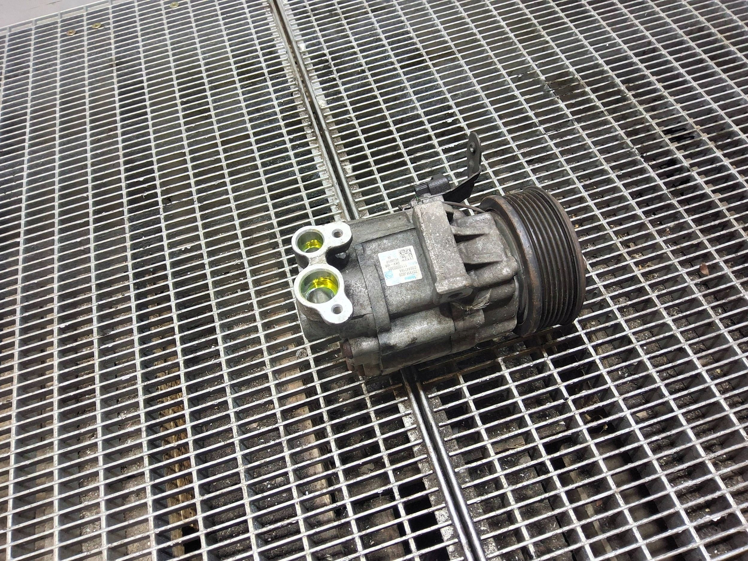 Compressor de ar-condicionado Subaru XV 73111FJ020 image 2