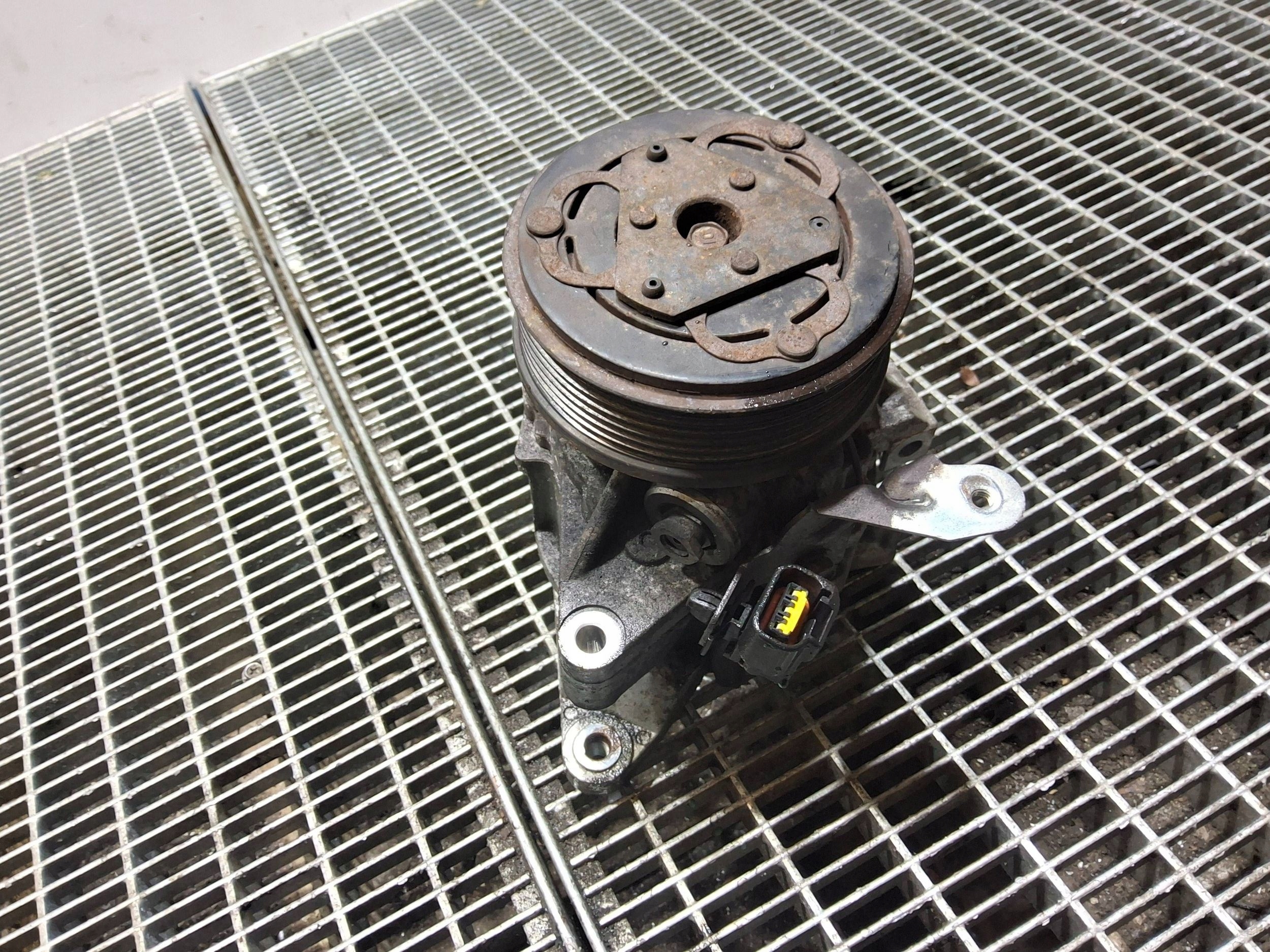 Compressor de ar-condicionado Subaru XV 73111FJ020 image 4