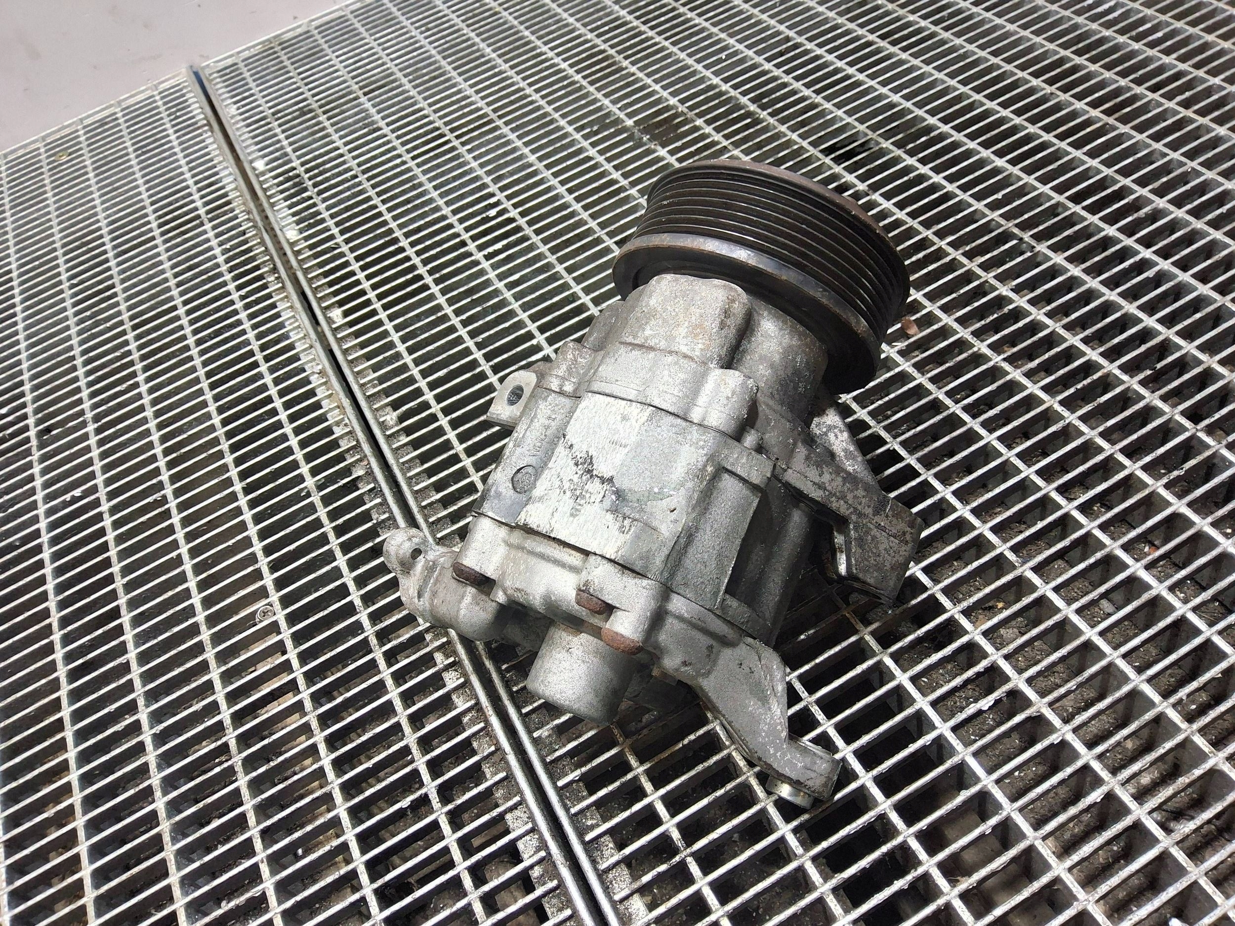 Compressor de ar-condicionado Subaru XV 73111FJ020 image 6