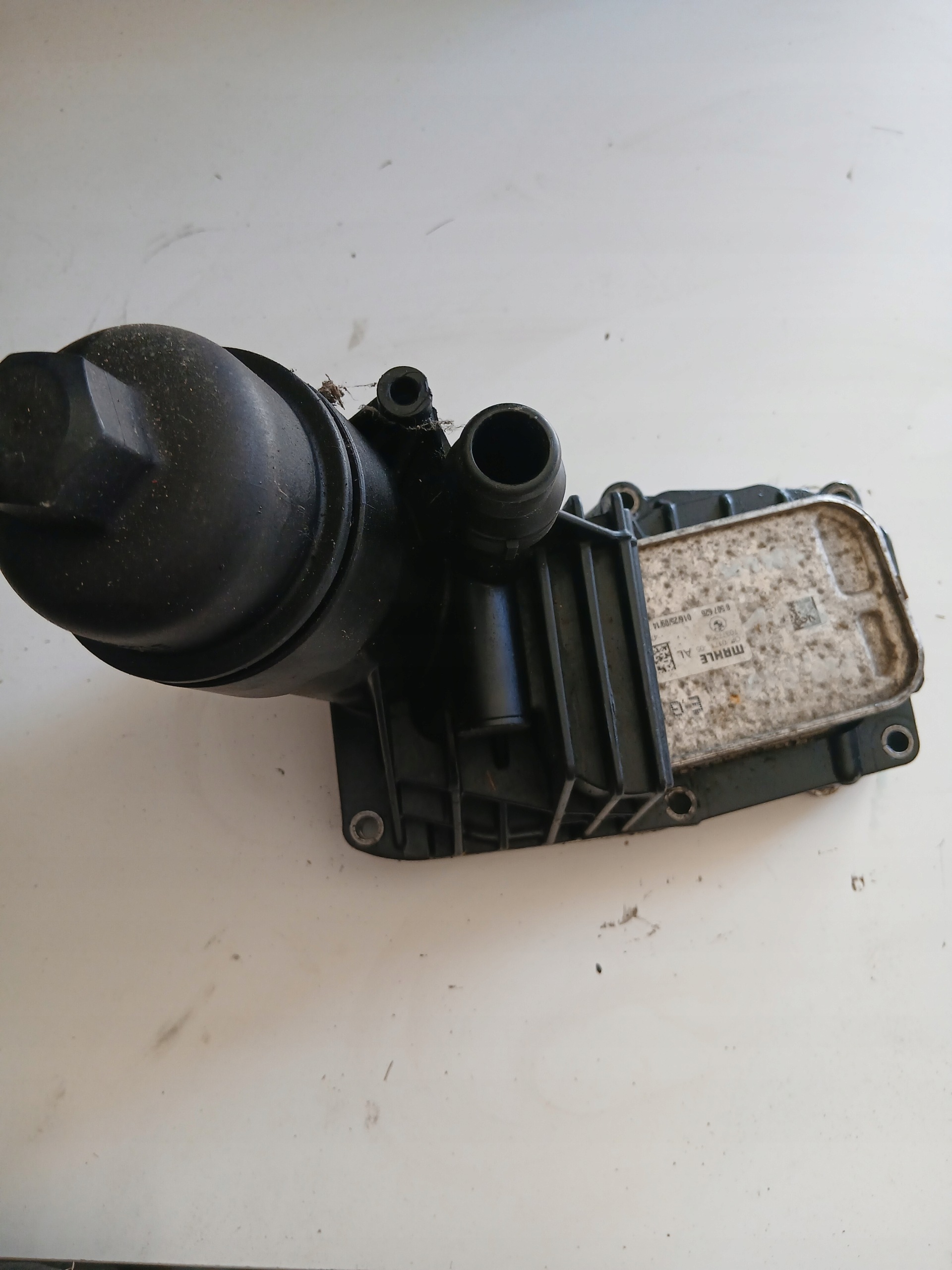 Support de filtre à huile BMW 3 (E90) 2.0L Diesel 2011 image 2