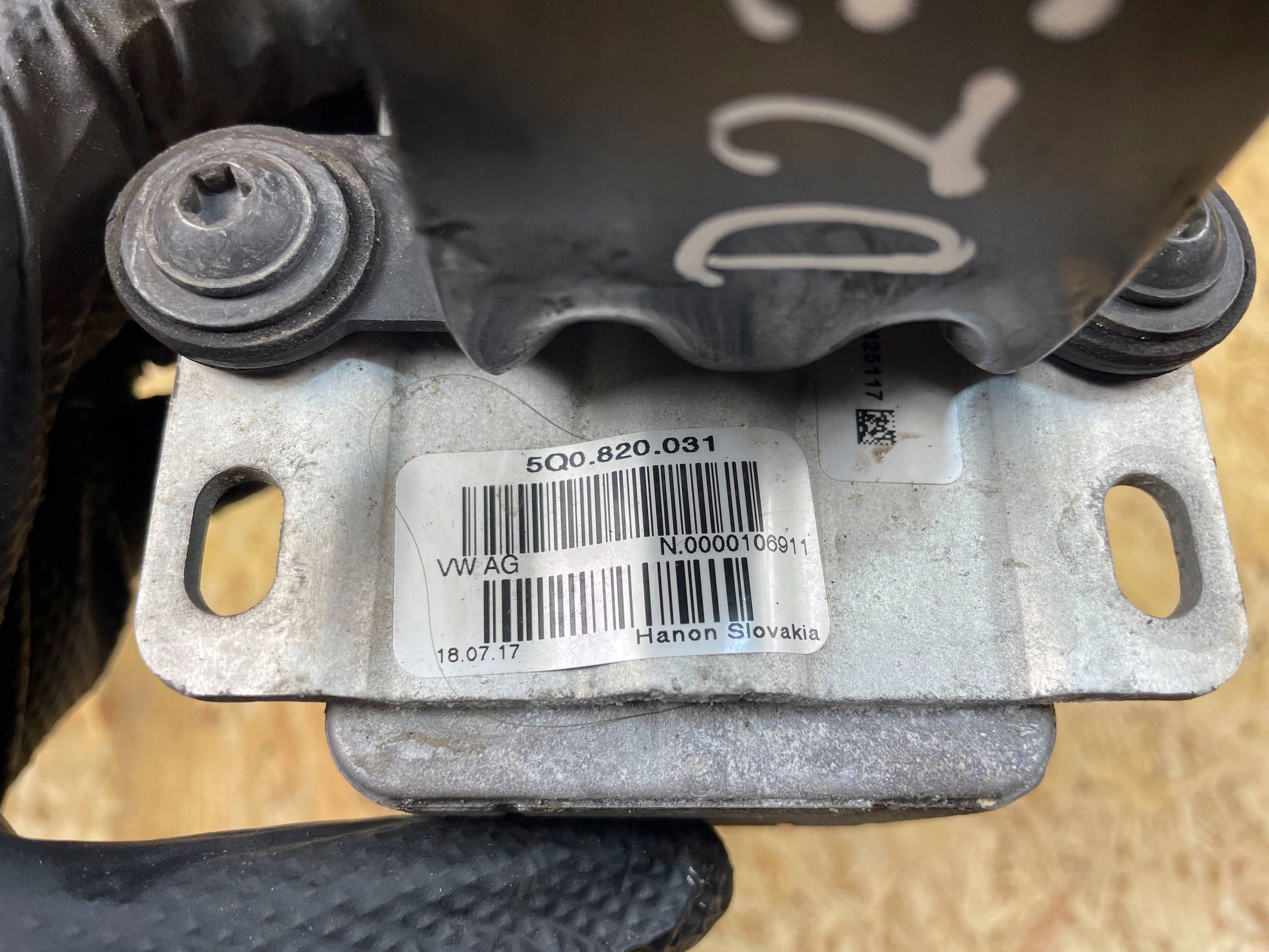 Secador de ar A/C Audi A3 S3 8V 2016 OEM 5Q0820031 image 9