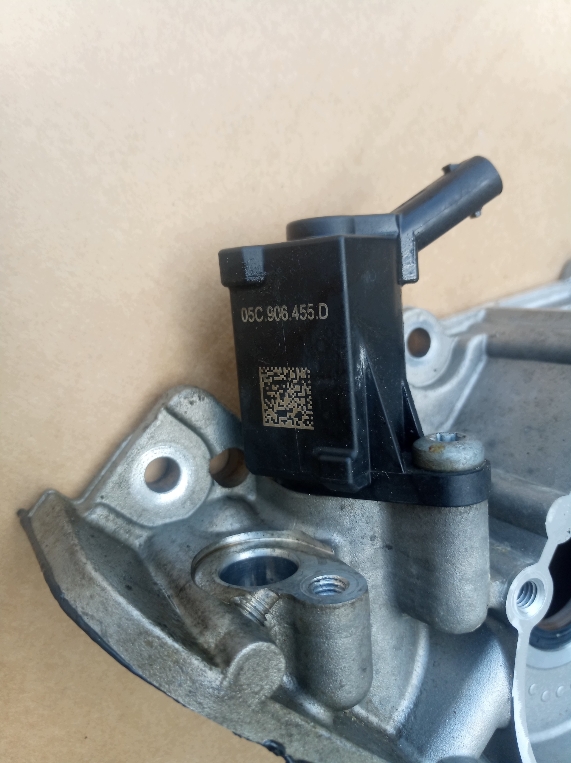 Skoda Scala Öljypumppu OEM 05C103153 1.0 TSI image 4