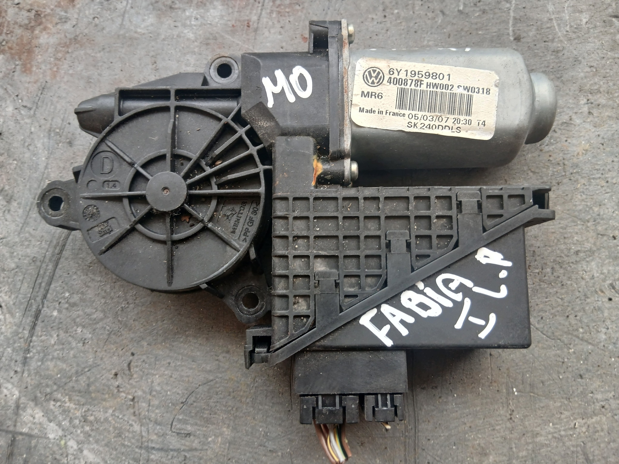 Motor de vidro dianteiro esquerdo Skoda Fabia Mk1 (6Y) OEM 6Y1959801 image 2
