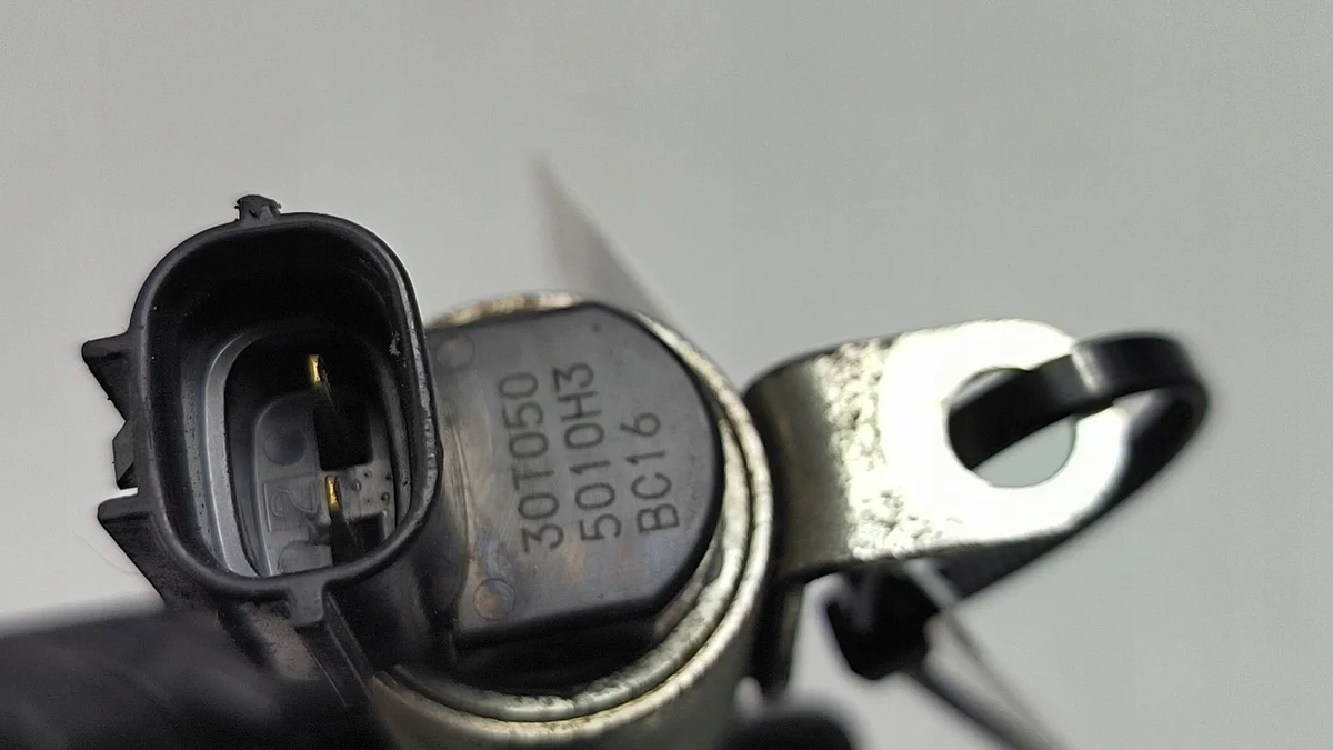 Used Crankshaft Position Sensor Toyota Auris 30T050 image 3