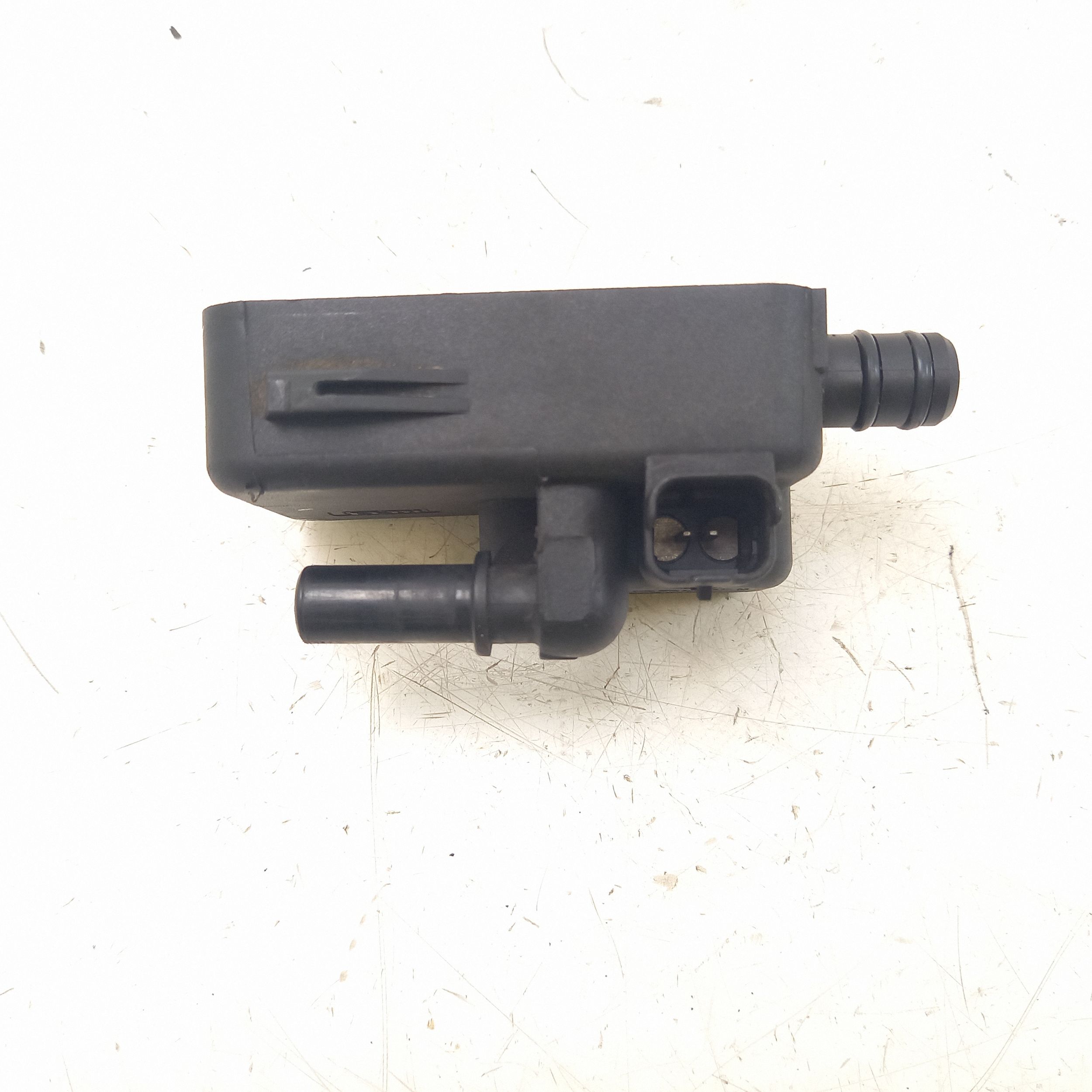 Filtro de combustible Citroen C5 2007 OEM 9305108C image 3