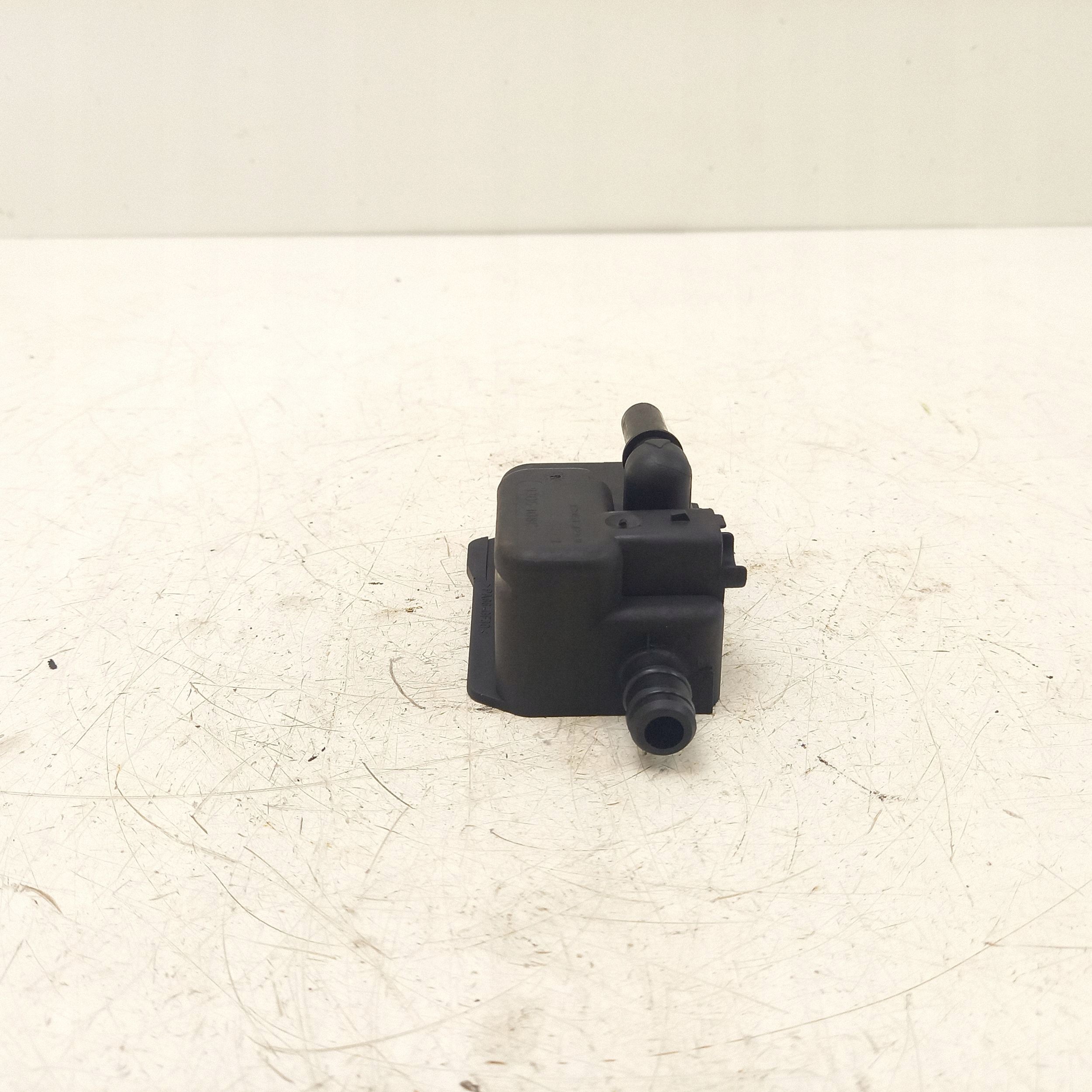 Filtro de combustible Citroen C5 2007 OEM 9305108C image 6