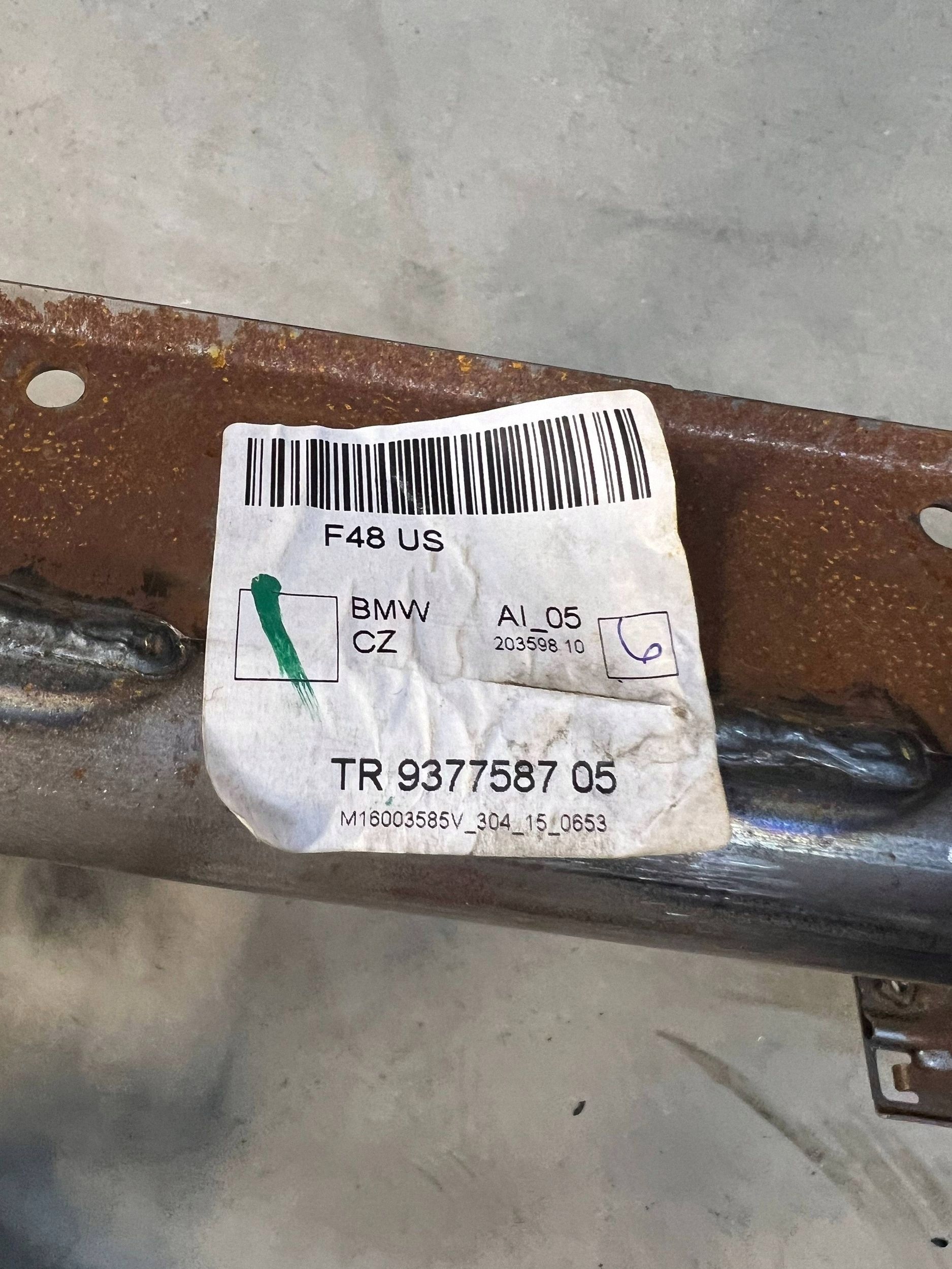 BMW X1 F48 F49 kojetaulun vahvike OEM 9377587