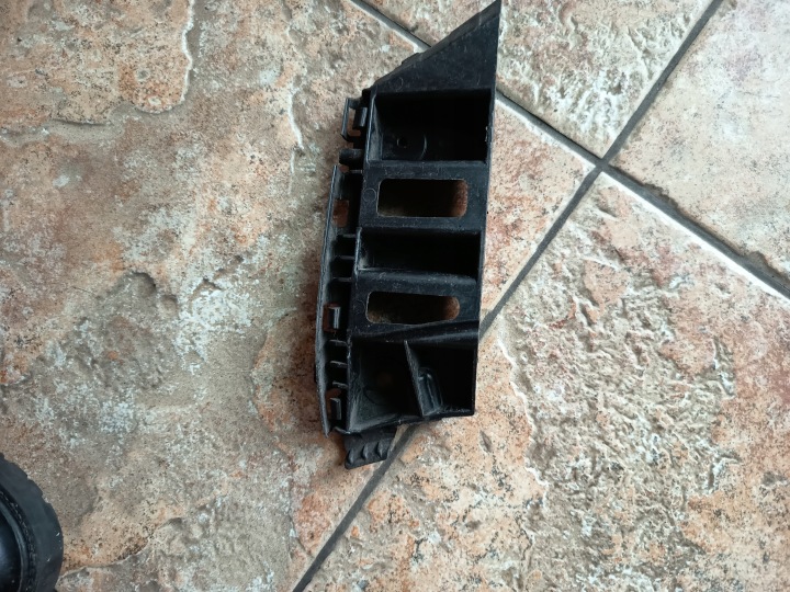 Front bumper slide right VW TIGUAN 5N0807184B