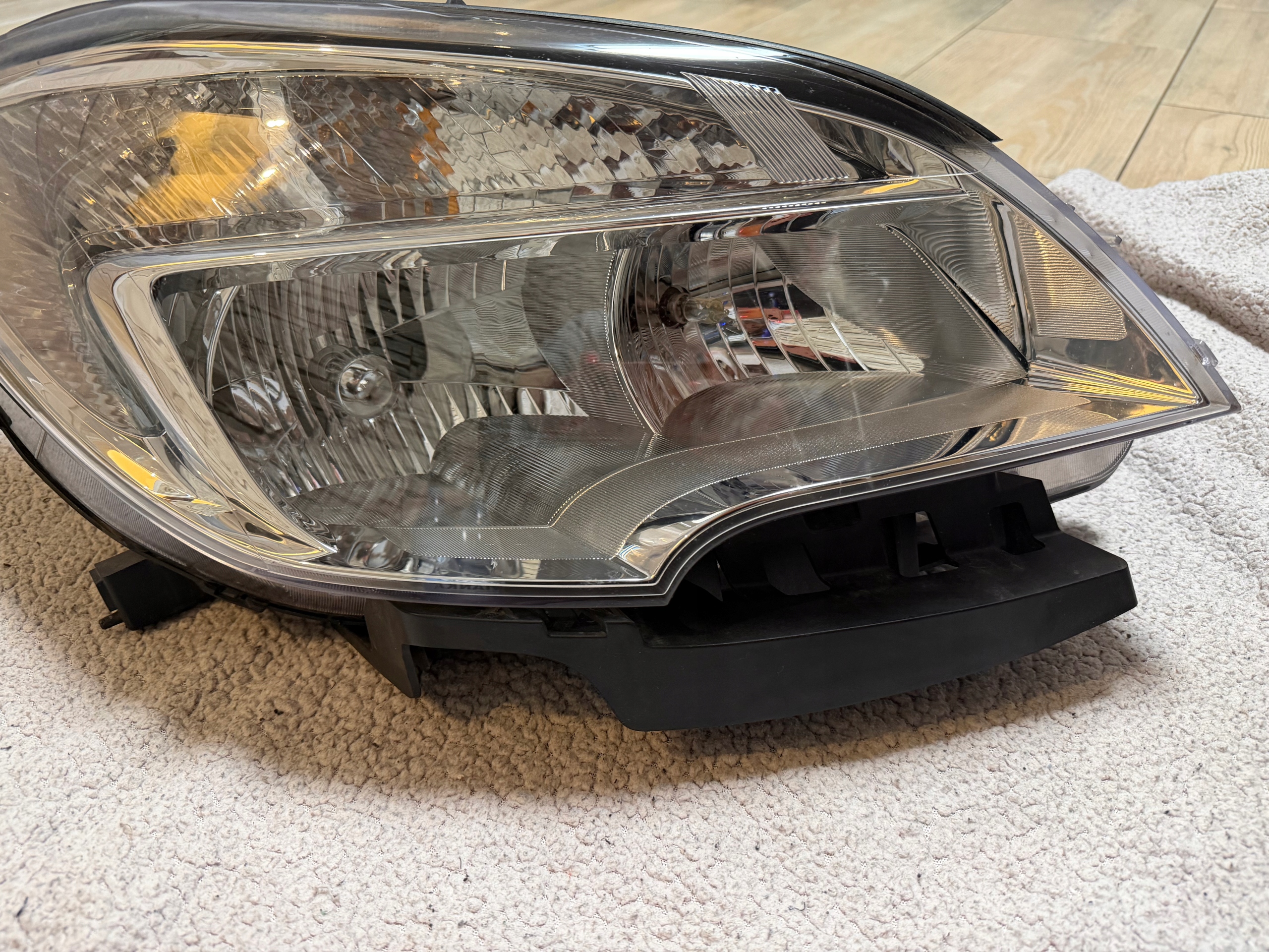 OPEL MOKKA 14R Farol Direito UE 95095497 image 2