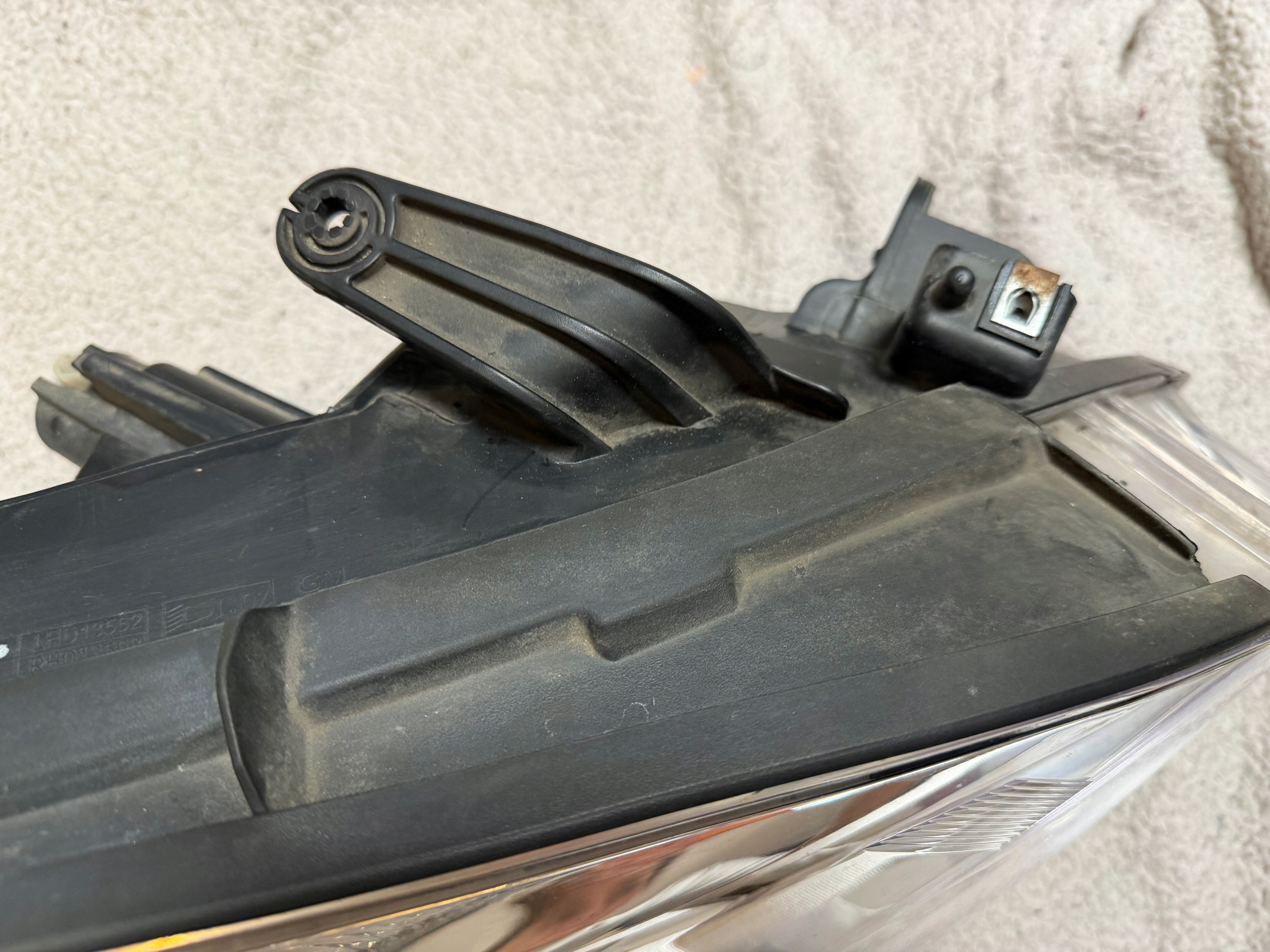 OPEL MOKKA 14R Farol Direito UE 95095497 image 9