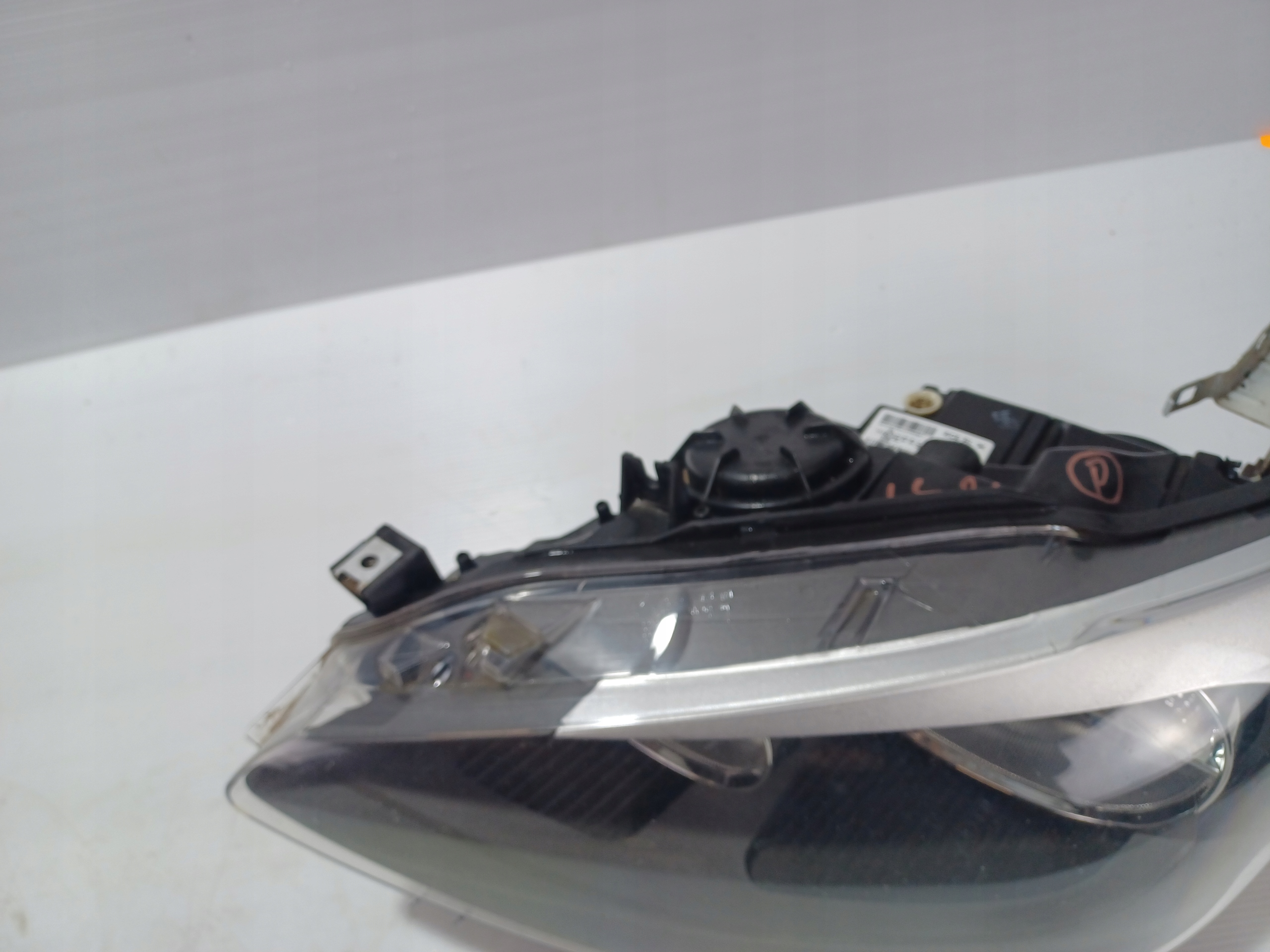 BMW F20 F21 Farol Refletor Esquerdo Dianteiro UK 7229685 image 6