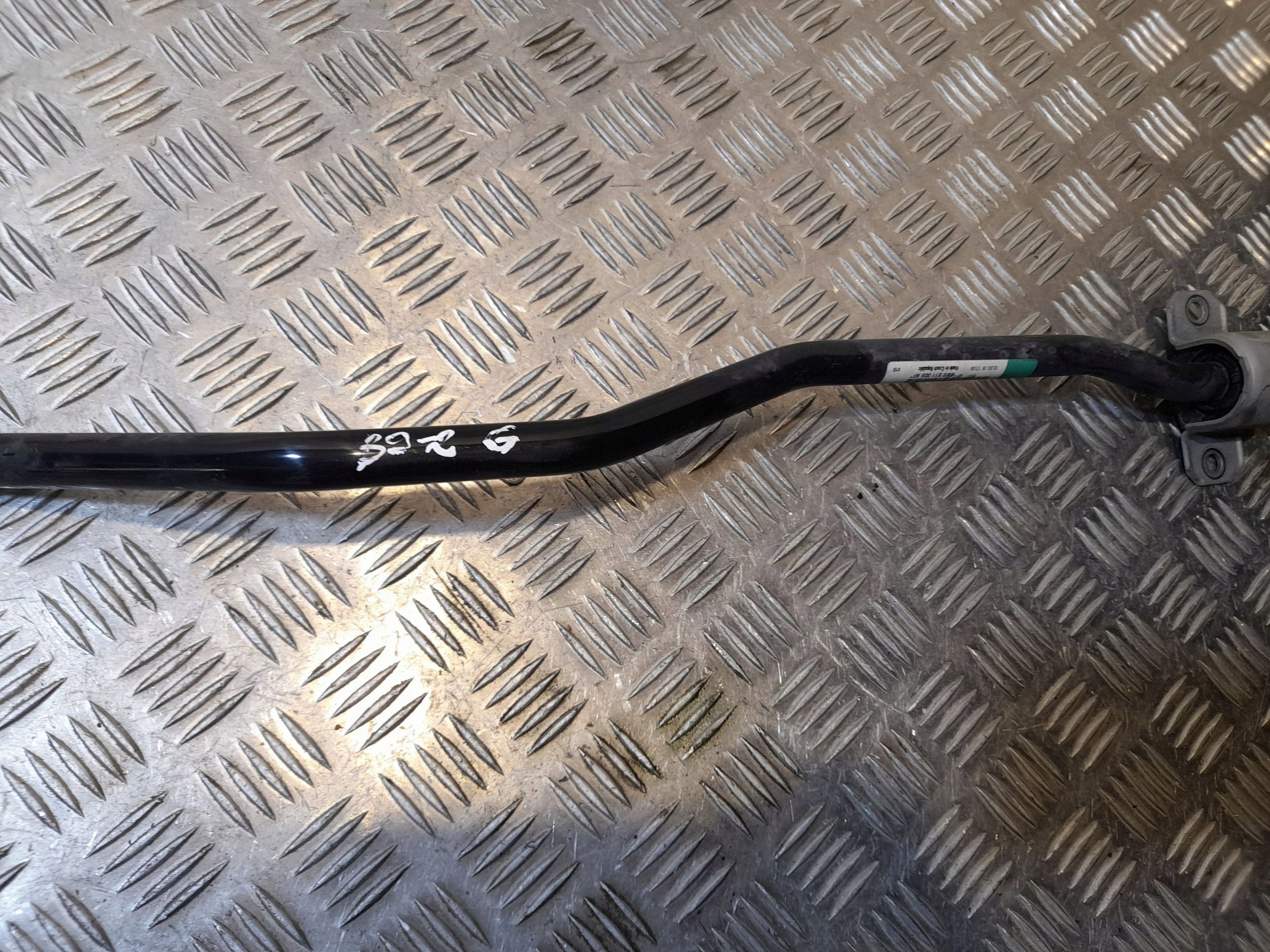 Audi A4 B9 Taka stabilointitanko OEM 8W0511305AF image 3